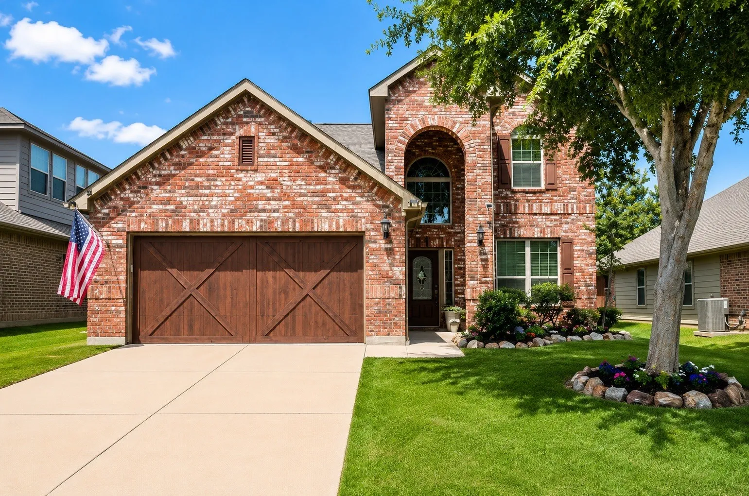Single Family Residence For Sale in Collin County , 1005 Park Meadow Lane, Mc Kinney, Texas 75071, 4 Bedrooms, 4 Bathrooms, 2 Garage spaces, 2,705 Sqft, built in 2013, Preowned, Price $539,000, mls#21261203, Real Estate Agent in Mc Kinney, Homes For Sale in Collin county, Homes For Sale in Mc Kinney, Realtor in Mc Kinney Texas, Real Estate Brokerage Independent Realty Texas, Luminita Cordes Realtor