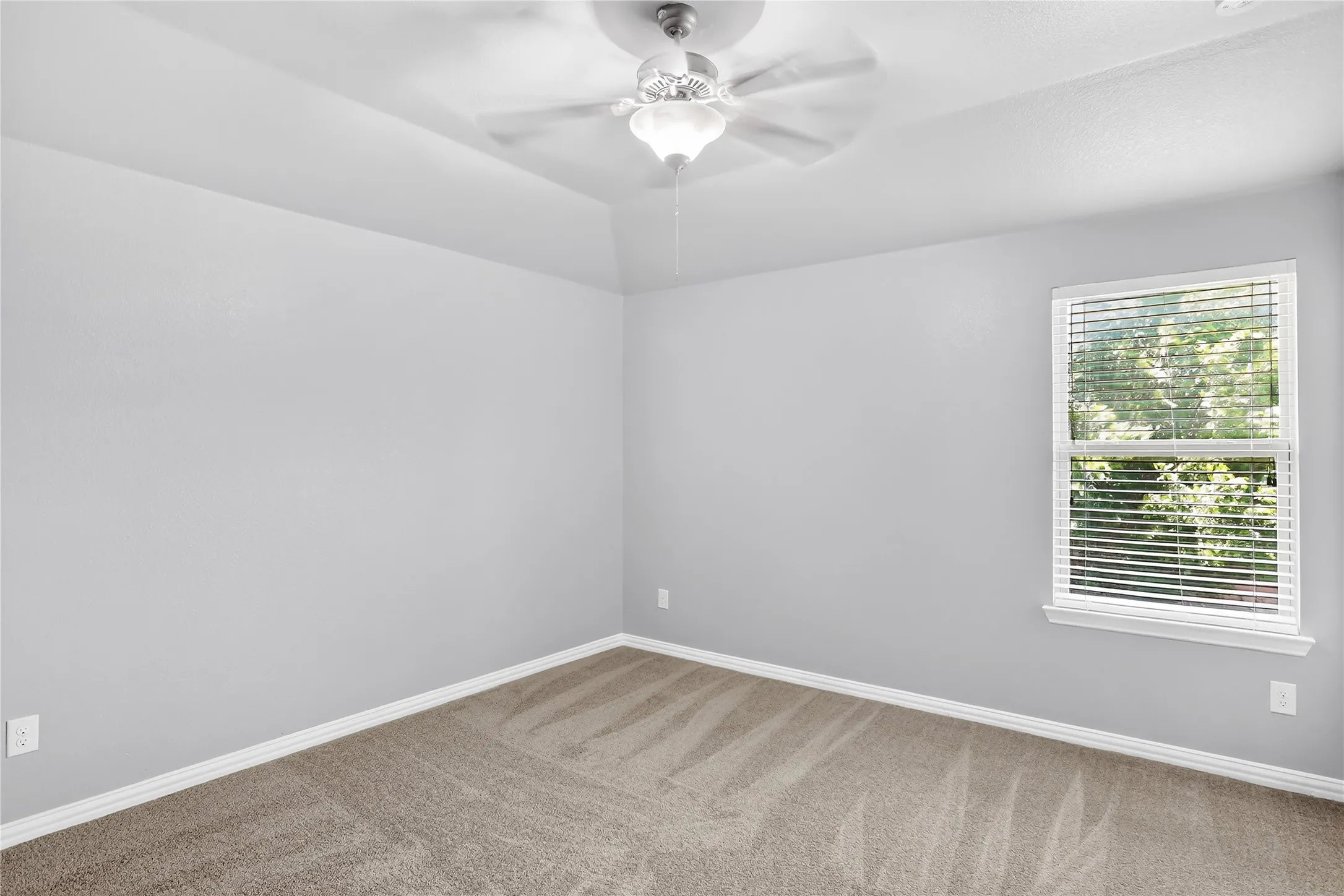 Single Family Residence For Sale in Collin County , 1005 Park Meadow Lane, Mc Kinney, Texas 75071, 4 Bedrooms, 4 Bathrooms, 2 Garage spaces, 2,705 Sqft, built in 2013, Preowned, Price $539,000, mls#21261203, Real Estate Agent in Mc Kinney, Homes For Sale in Collin county, Homes For Sale in Mc Kinney, Realtor in Mc Kinney Texas, Real Estate Brokerage Independent Realty Texas, Luminita Cordes Realtor