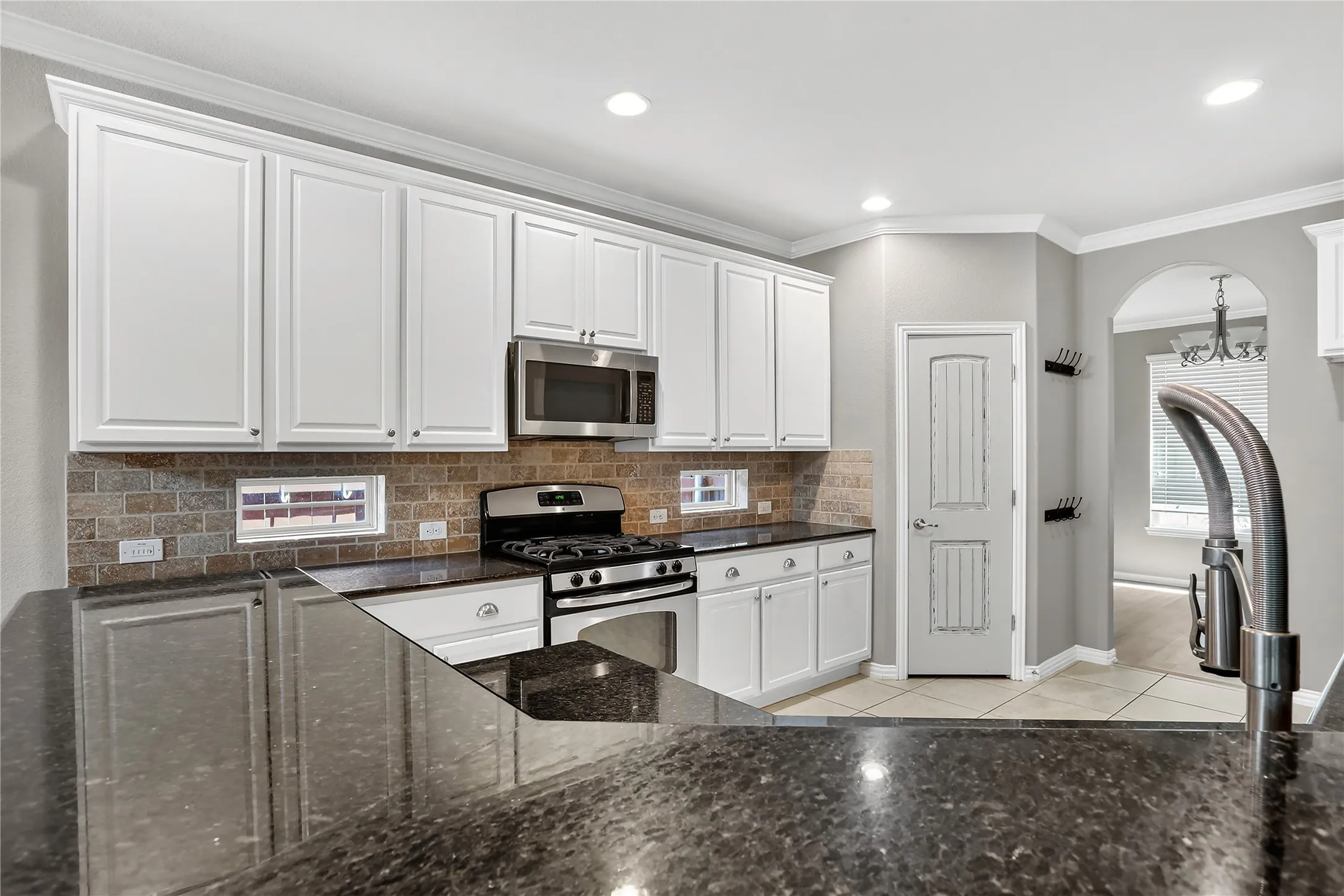 Single Family Residence For Sale in Collin County , 1005 Park Meadow Lane, Mc Kinney, Texas 75071, 4 Bedrooms, 4 Bathrooms, 2 Garage spaces, 2,705 Sqft, built in 2013, Preowned, Price $539,000, mls#21261203, Real Estate Agent in Mc Kinney, Homes For Sale in Collin county, Homes For Sale in Mc Kinney, Realtor in Mc Kinney Texas, Real Estate Brokerage Independent Realty Texas, Luminita Cordes Realtor