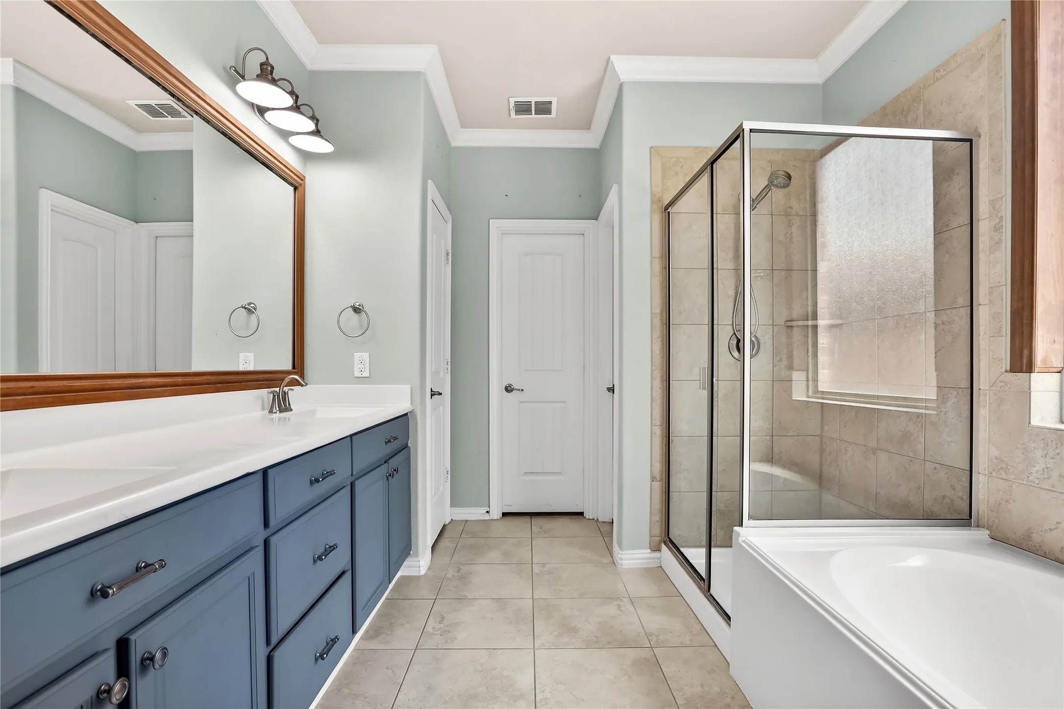 Single Family Residence For Sale in Collin County , 1005 Park Meadow Lane, Mc Kinney, Texas 75071, 4 Bedrooms, 4 Bathrooms, 2 Garage spaces, 2,705 Sqft, built in 2013, Preowned, Price $539,000, mls#21261203, Real Estate Agent in Mc Kinney, Homes For Sale in Collin county, Homes For Sale in Mc Kinney, Realtor in Mc Kinney Texas, Real Estate Brokerage Independent Realty Texas, Luminita Cordes Realtor