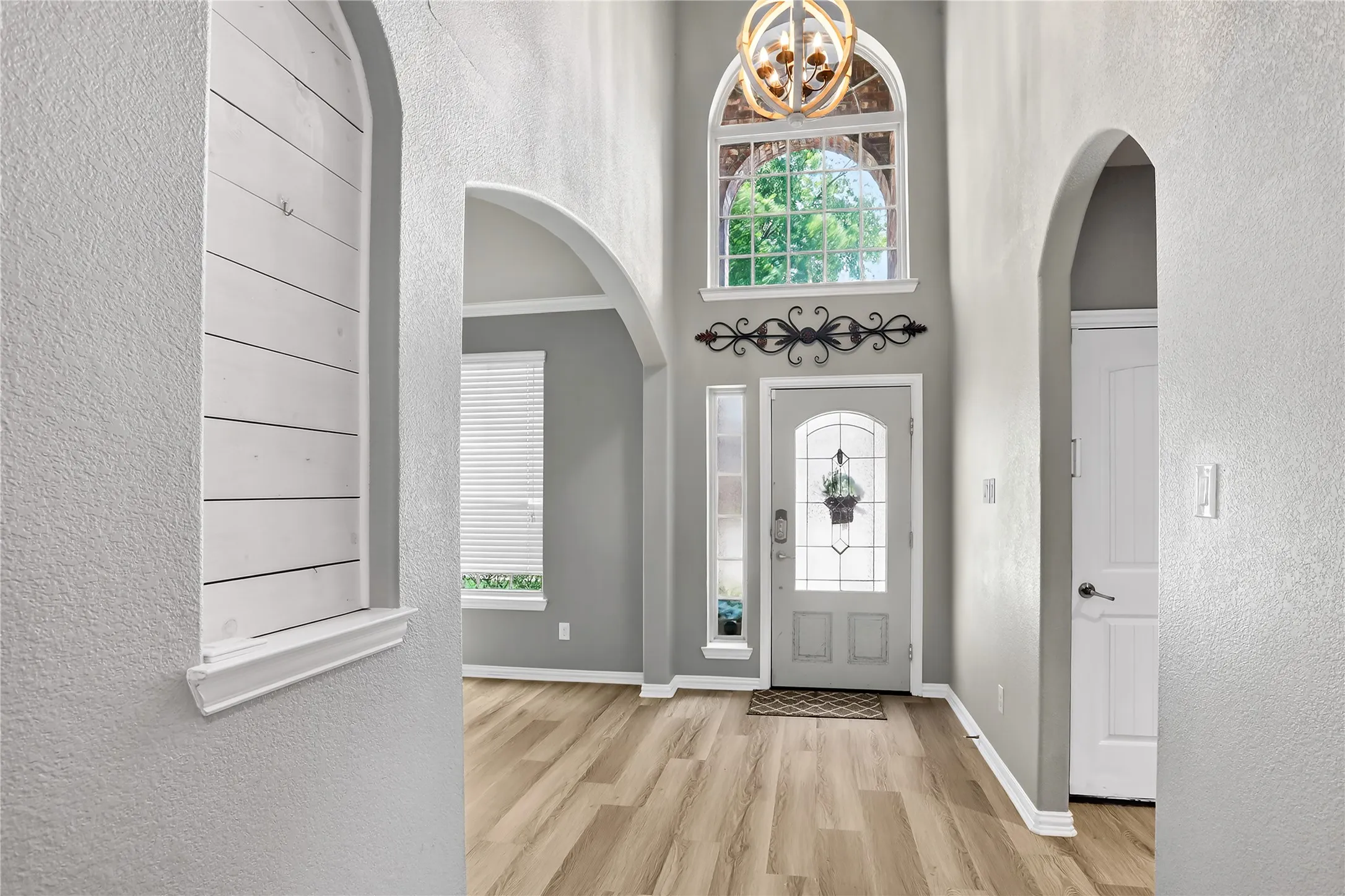 Single Family Residence For Sale in Collin County , 1005 Park Meadow Lane, Mc Kinney, Texas 75071, 4 Bedrooms, 4 Bathrooms, 2 Garage spaces, 2,705 Sqft, built in 2013, Preowned, Price $539,000, mls#21261203, Real Estate Agent in Mc Kinney, Homes For Sale in Collin county, Homes For Sale in Mc Kinney, Realtor in Mc Kinney Texas, Real Estate Brokerage Independent Realty Texas, Luminita Cordes Realtor