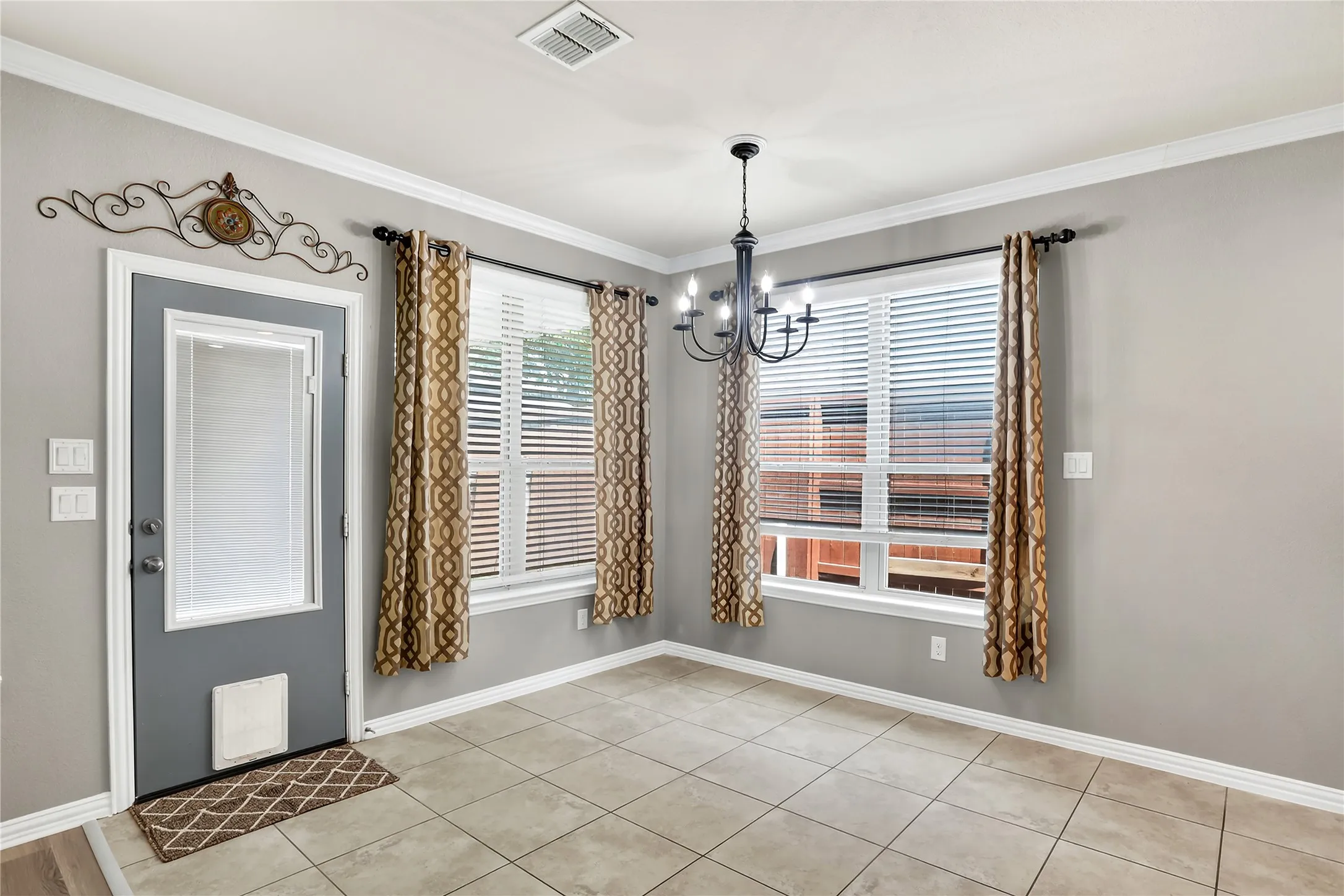 Single Family Residence For Sale in Collin County , 1005 Park Meadow Lane, Mc Kinney, Texas 75071, 4 Bedrooms, 4 Bathrooms, 2 Garage spaces, 2,705 Sqft, built in 2013, Preowned, Price $539,000, mls#21261203, Real Estate Agent in Mc Kinney, Homes For Sale in Collin county, Homes For Sale in Mc Kinney, Realtor in Mc Kinney Texas, Real Estate Brokerage Independent Realty Texas, Luminita Cordes Realtor