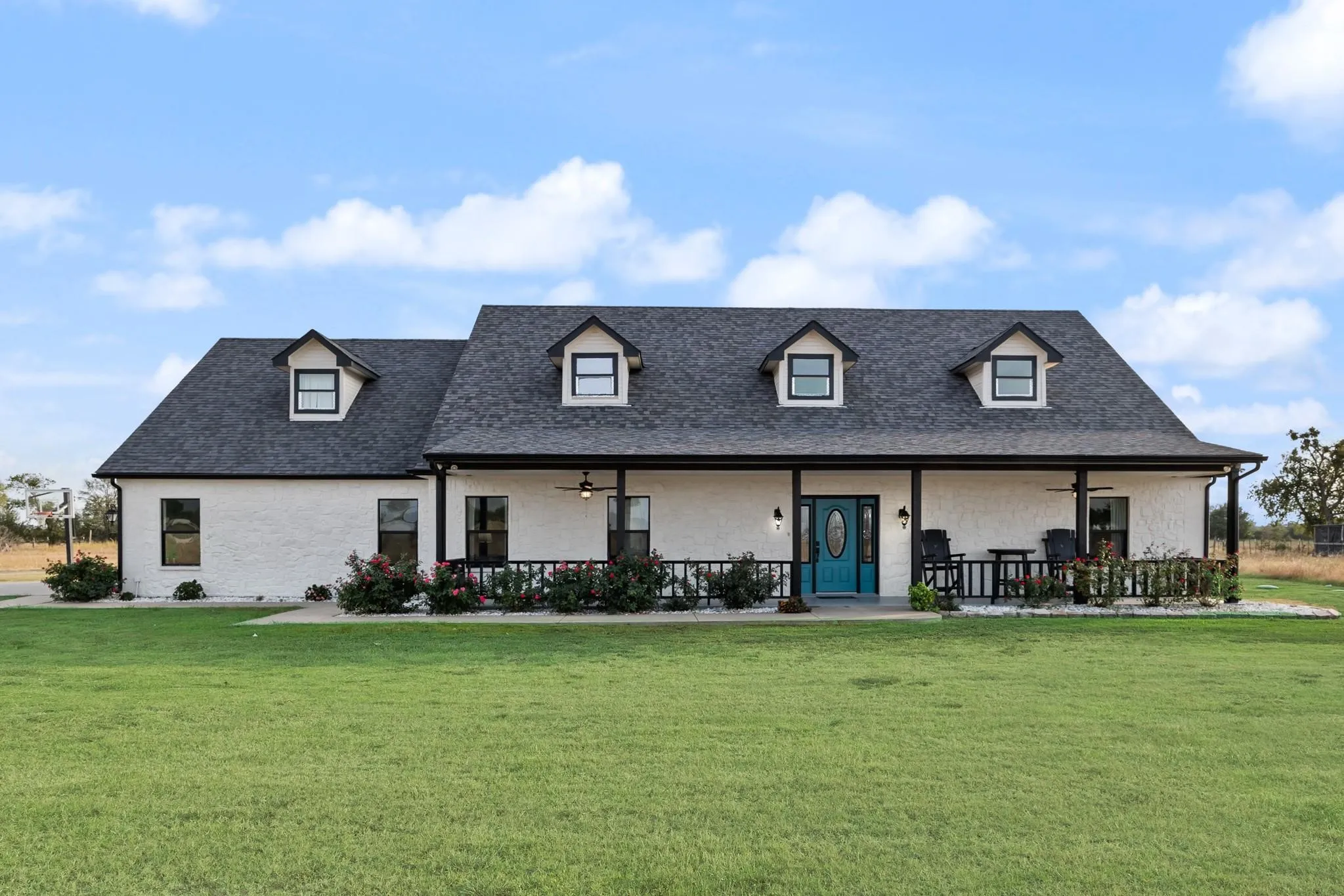 Farm For Sale in Kaufman County , 6880 County Road 4042, Kemp, Texas 75143, 4 Bedroom, 3 Bathroom, 3 Garage spaces, 3,786 Sqft, built in 2008, Preowned, mls#21261259, Real Estate Agent in Kemp, Homes For Sale in Kaufman county, Homes For Sale in Kemp, Realtor in Kemp Texas, Real Estate Brokerage Independent Realty Texas, Luminita Cordes Realtor