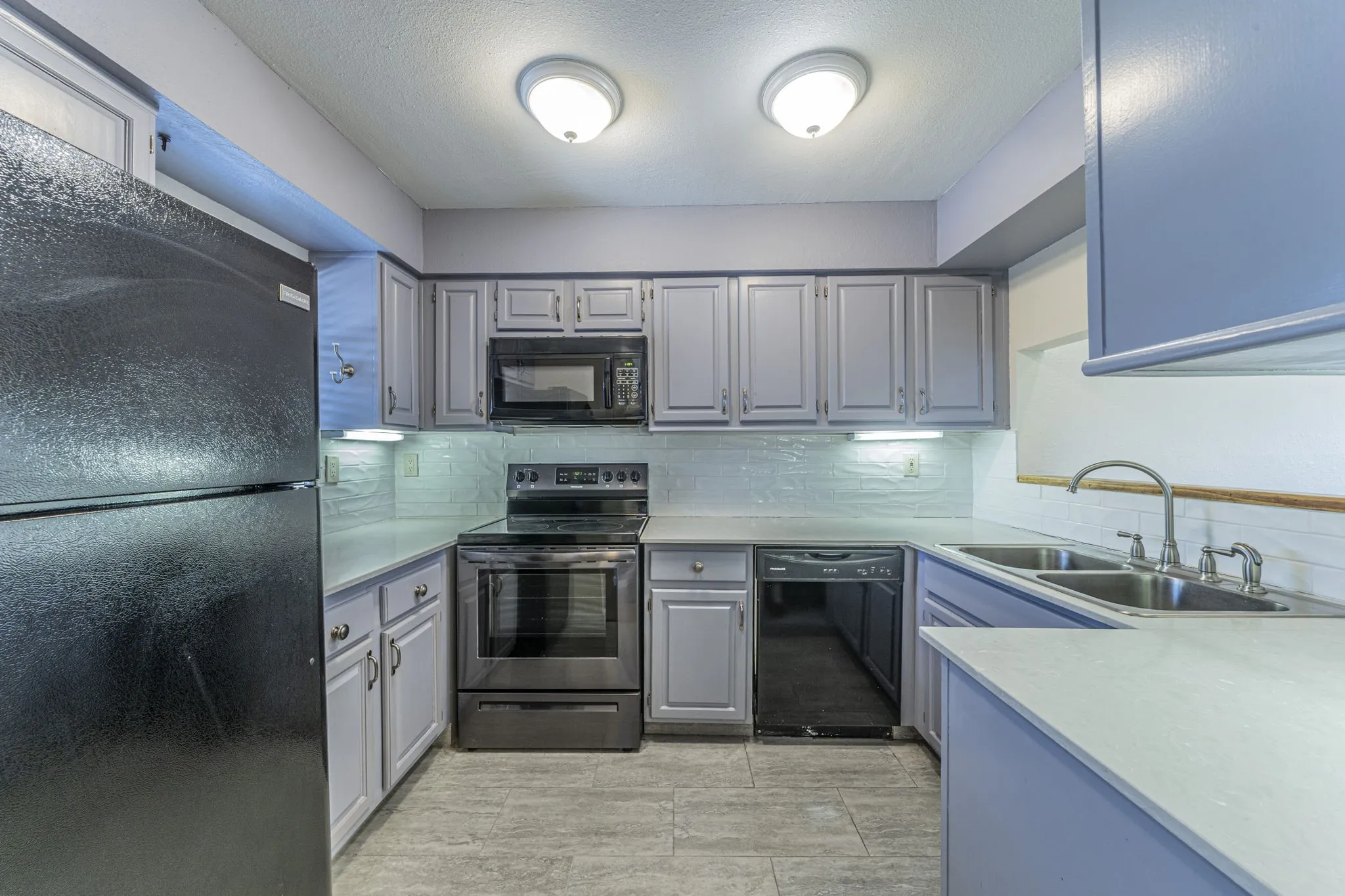 Condominium For Sale in Tarrant County , 2733 Silver Creek Drive 205, Arlington, Texas 76006, 2 Bedrooms, 2 Bathrooms, Garage spaces, 952 Sqft, built in 1983, Price $179,500, mls#21261268, Real Estate Agent in Arlington, Homes For Sale in Tarrant county, Homes For Sale in Arlington, Realtor in Arlington Texas, Real Estate Brokerage Independent Realty Texas, Luminita Cordes Realtor