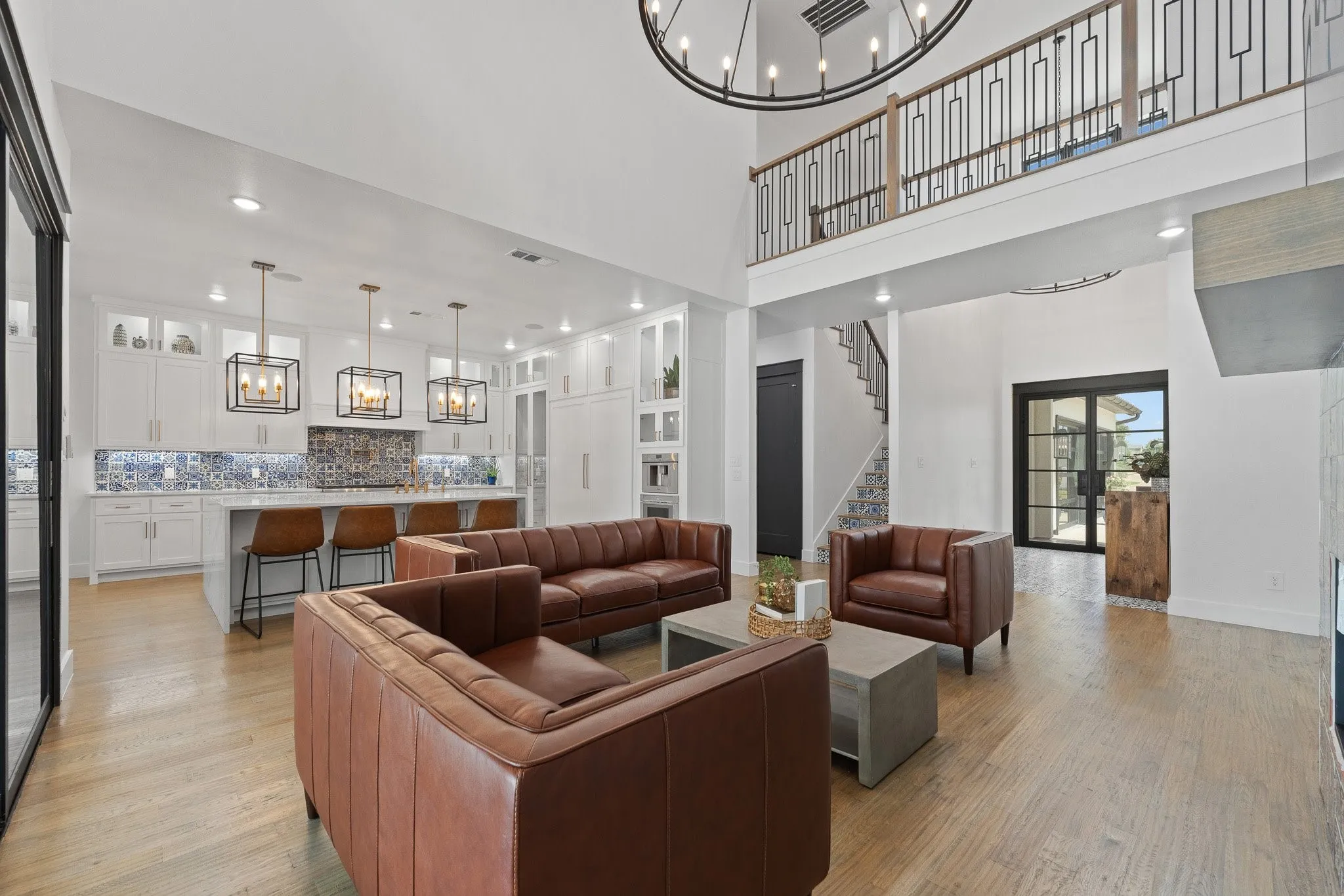 Single Family Residence For Sale in Tarrant County , 613 Wildcat Way, Kennedale, Texas 76060, 5 Bedroom, 8 Bathroom, 2 Garage spaces, 4,061 Sqft, built in 2021, Preowned, mls#21261254, Real Estate Agent in Kennedale, Homes For Sale in Tarrant county, Homes For Sale in Kennedale, Realtor in Kennedale Texas, Real Estate Brokerage Independent Realty Texas, Luminita Cordes Realtor
