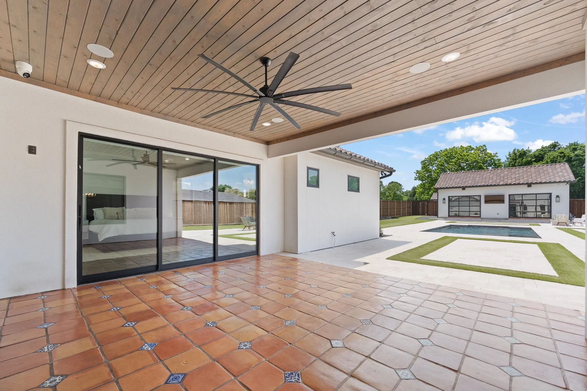 Single Family Residence For Sale in Tarrant County , 613 Wildcat Way, Kennedale, Texas 76060, 5 Bedroom, 8 Bathroom, 2 Garage spaces, 4,061 Sqft, built in 2021, Preowned, mls#21261254, Real Estate Agent in Kennedale, Homes For Sale in Tarrant county, Homes For Sale in Kennedale, Realtor in Kennedale Texas, Real Estate Brokerage Independent Realty Texas, Luminita Cordes Realtor