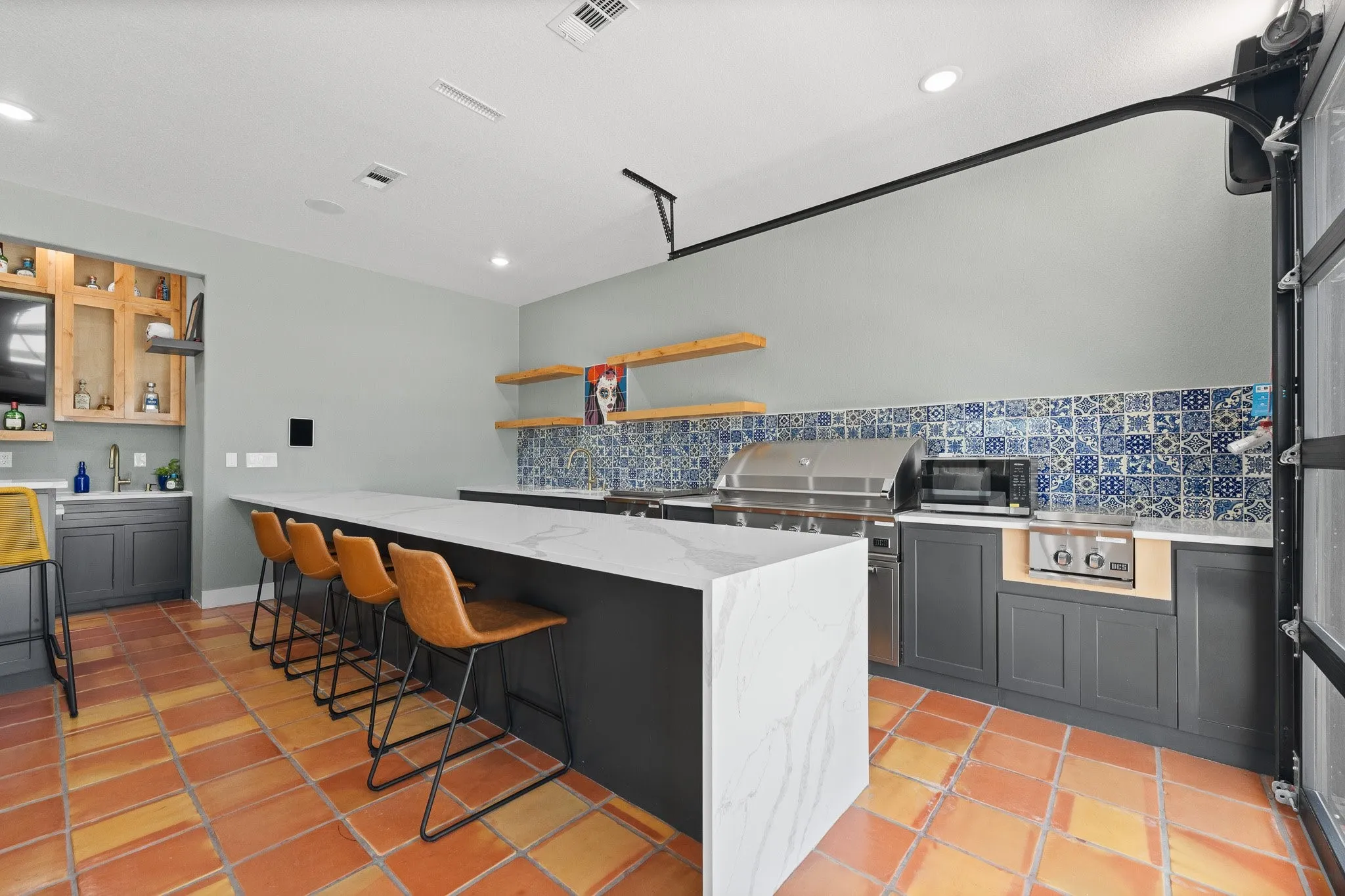 Single Family Residence For Sale in Tarrant County , 613 Wildcat Way, Kennedale, Texas 76060, 5 Bedroom, 8 Bathroom, 2 Garage spaces, 4,061 Sqft, built in 2021, Preowned, mls#21261254, Real Estate Agent in Kennedale, Homes For Sale in Tarrant county, Homes For Sale in Kennedale, Realtor in Kennedale Texas, Real Estate Brokerage Independent Realty Texas, Luminita Cordes Realtor