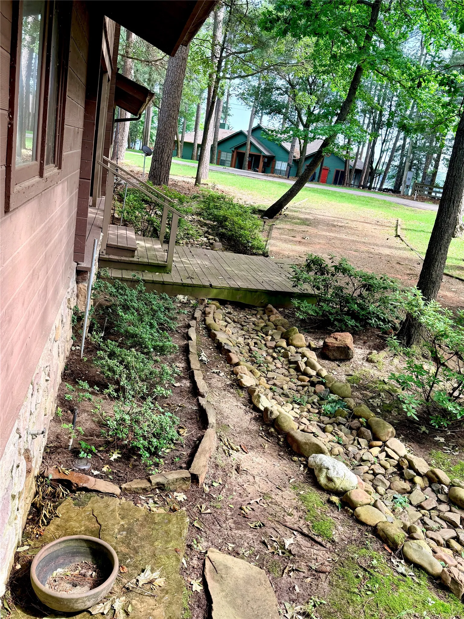 Single Family Residence For Sale in Franklin (TX) County , 101 King Joseph, Scroggins, Texas 75480, 2 Bedrooms, 2 Bathrooms, Garage spaces, 1,872 Sqft, built in 1986, Price $1,050,000, mls#21261303, Real Estate Agent in Scroggins, Homes For Sale in Franklin (TX) county, Homes For Sale in Scroggins, Realtor in Scroggins Texas, Real Estate Brokerage Independent Realty Texas, Luminita Cordes Realtor