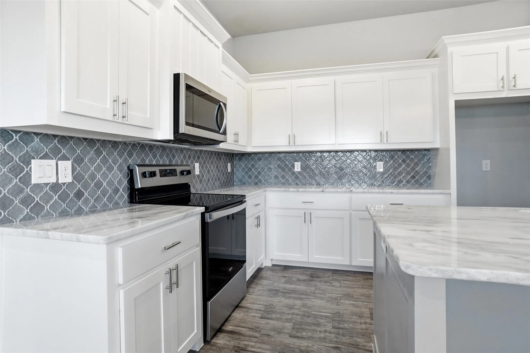 Single Family Residence For Sale in Parker County , 103 Clover Circle, Weatherford, Texas 76086, 3 Bedroom, 2 Bathroom, 2 Garage spaces, 1,332 Sqft, built in 2021, Preowned, mls#21260132, Real Estate Agent in Weatherford, Homes For Sale in Parker county, Homes For Sale in Weatherford, Realtor in Weatherford Texas, Real Estate Brokerage Independent Realty Texas, Luminita Cordes Realtor
