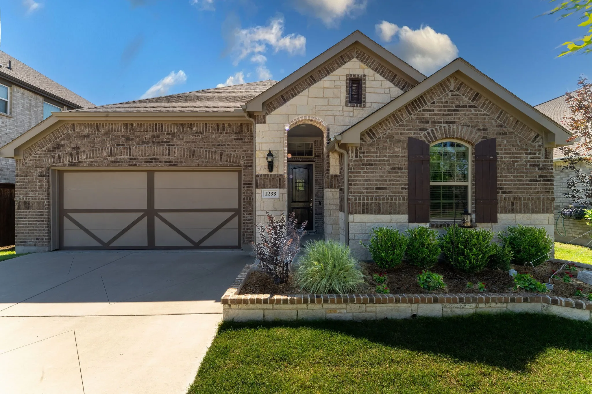 Single Family Residence For Sale in Tarrant County , 1233 Agape Drive, Haslet, Texas 76052, 3 Bedroom, 2 Bathroom, 2 Garage spaces, 1,879 Sqft, built in 2020, Preowned, mls#21261242, Real Estate Agent in Haslet, Homes For Sale in Tarrant county, Homes For Sale in Haslet, Realtor in Haslet Texas, Real Estate Brokerage Independent Realty Texas, Luminita Cordes Realtor