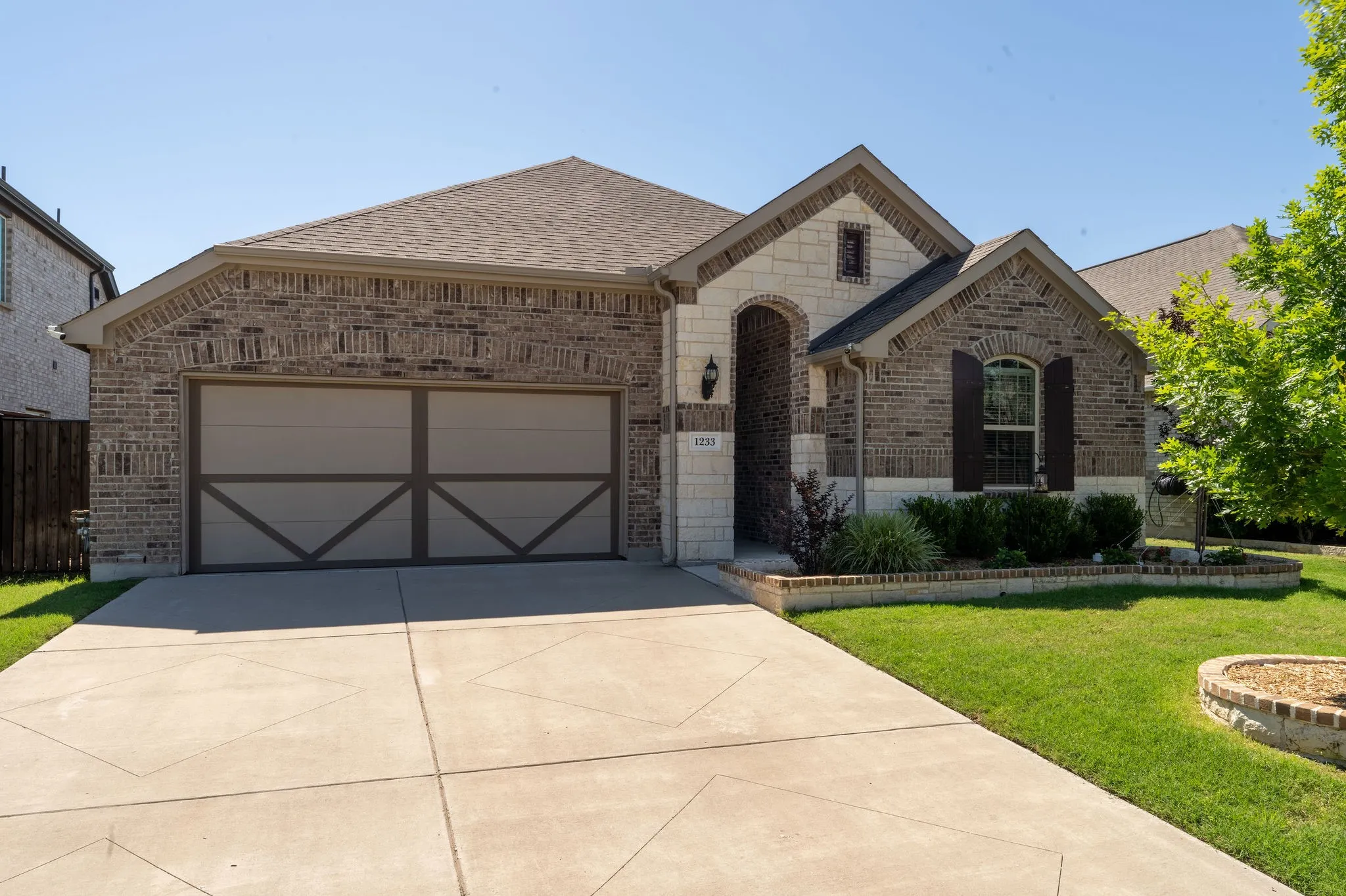 Single Family Residence For Sale in Tarrant County , 1233 Agape Drive, Haslet, Texas 76052, 3 Bedroom, 2 Bathroom, 2 Garage spaces, 1,879 Sqft, built in 2020, Preowned, mls#21261242, Real Estate Agent in Haslet, Homes For Sale in Tarrant county, Homes For Sale in Haslet, Realtor in Haslet Texas, Real Estate Brokerage Independent Realty Texas, Luminita Cordes Realtor