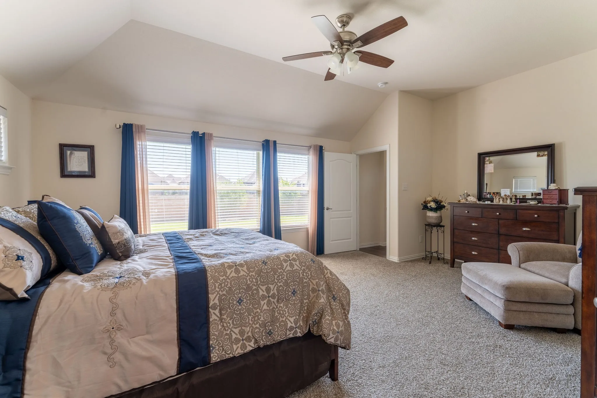 Single Family Residence For Sale in Tarrant County , 1233 Agape Drive, Haslet, Texas 76052, 3 Bedroom, 2 Bathroom, 2 Garage spaces, 1,879 Sqft, built in 2020, Preowned, mls#21261242, Real Estate Agent in Haslet, Homes For Sale in Tarrant county, Homes For Sale in Haslet, Realtor in Haslet Texas, Real Estate Brokerage Independent Realty Texas, Luminita Cordes Realtor