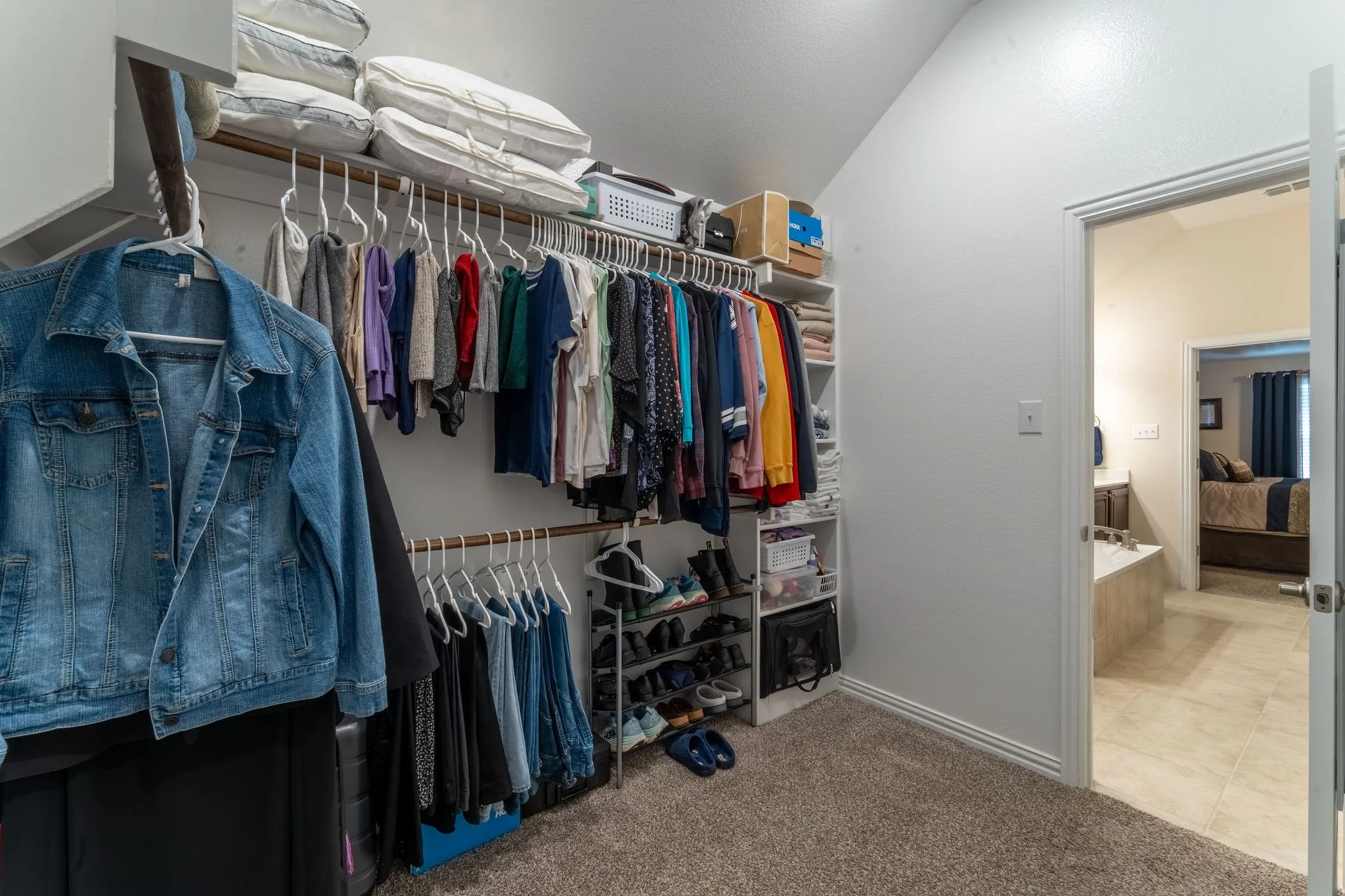 Single Family Residence For Sale in Tarrant County , 1233 Agape Drive, Haslet, Texas 76052, 3 Bedroom, 2 Bathroom, 2 Garage spaces, 1,879 Sqft, built in 2020, Preowned, mls#21261242, Real Estate Agent in Haslet, Homes For Sale in Tarrant county, Homes For Sale in Haslet, Realtor in Haslet Texas, Real Estate Brokerage Independent Realty Texas, Luminita Cordes Realtor
