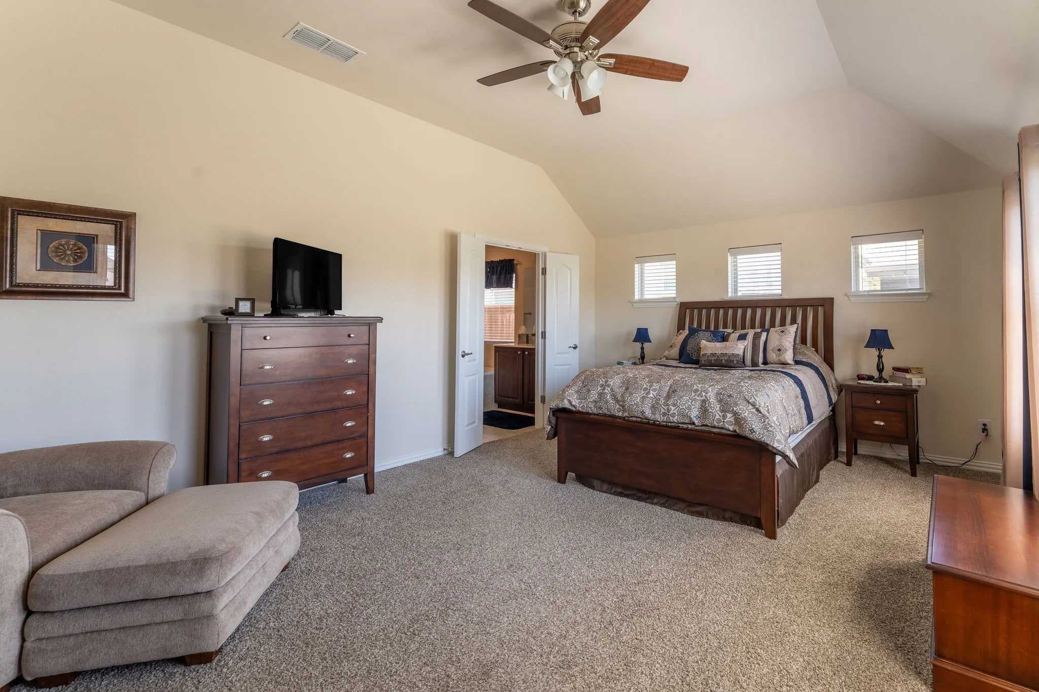 Single Family Residence For Sale in Tarrant County , 1233 Agape Drive, Haslet, Texas 76052, 3 Bedroom, 2 Bathroom, 2 Garage spaces, 1,879 Sqft, built in 2020, Preowned, mls#21261242, Real Estate Agent in Haslet, Homes For Sale in Tarrant county, Homes For Sale in Haslet, Realtor in Haslet Texas, Real Estate Brokerage Independent Realty Texas, Luminita Cordes Realtor