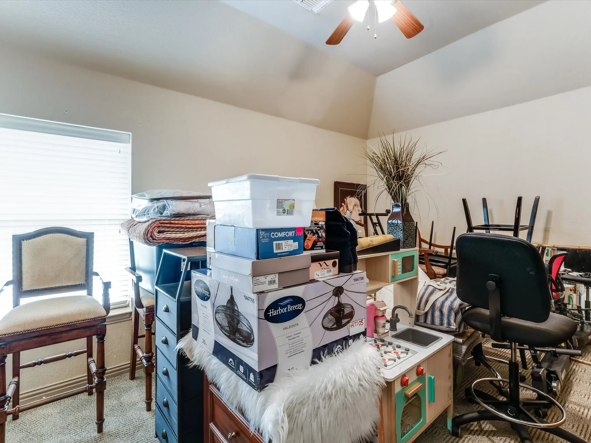 Single Family Residence For Sale in Tarrant County , 2309 Parks Court, Haslet, Texas 76052, 3 Bedroom, 3 Bathroom, 3 Garage spaces, 3,659 Sqft, built in 2005, Preowned, mls#21251892, Real Estate Agent in Haslet, Homes For Sale in Tarrant county, Homes For Sale in Haslet, Realtor in Haslet Texas, Real Estate Brokerage Independent Realty Texas, Luminita Cordes Realtor