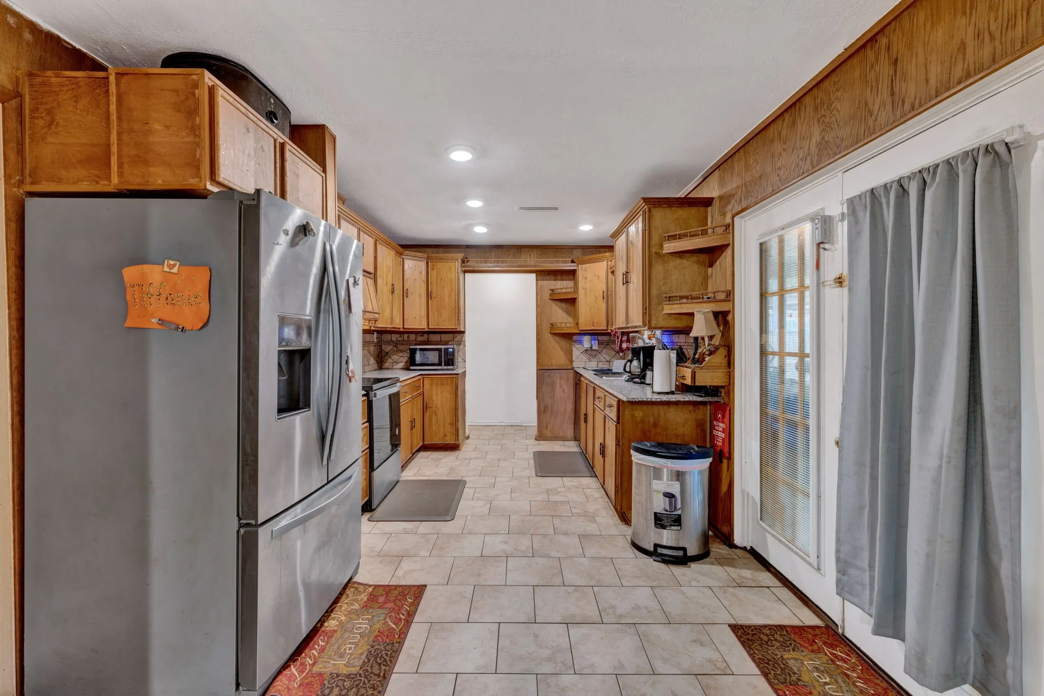 Single Family Residence For Sale in Denton County , 1125 Hillwood Drive, Lewisville, Texas 75067, 3 Bedrooms, 2 Bathrooms, Garage spaces, 1,678 Sqft, built in 1970, Price $259,000, mls#21257880, Real Estate Agent in Lewisville, Homes For Sale in Denton county, Homes For Sale in Lewisville, Realtor in Lewisville Texas, Real Estate Brokerage Independent Realty Texas, Luminita Cordes Realtor