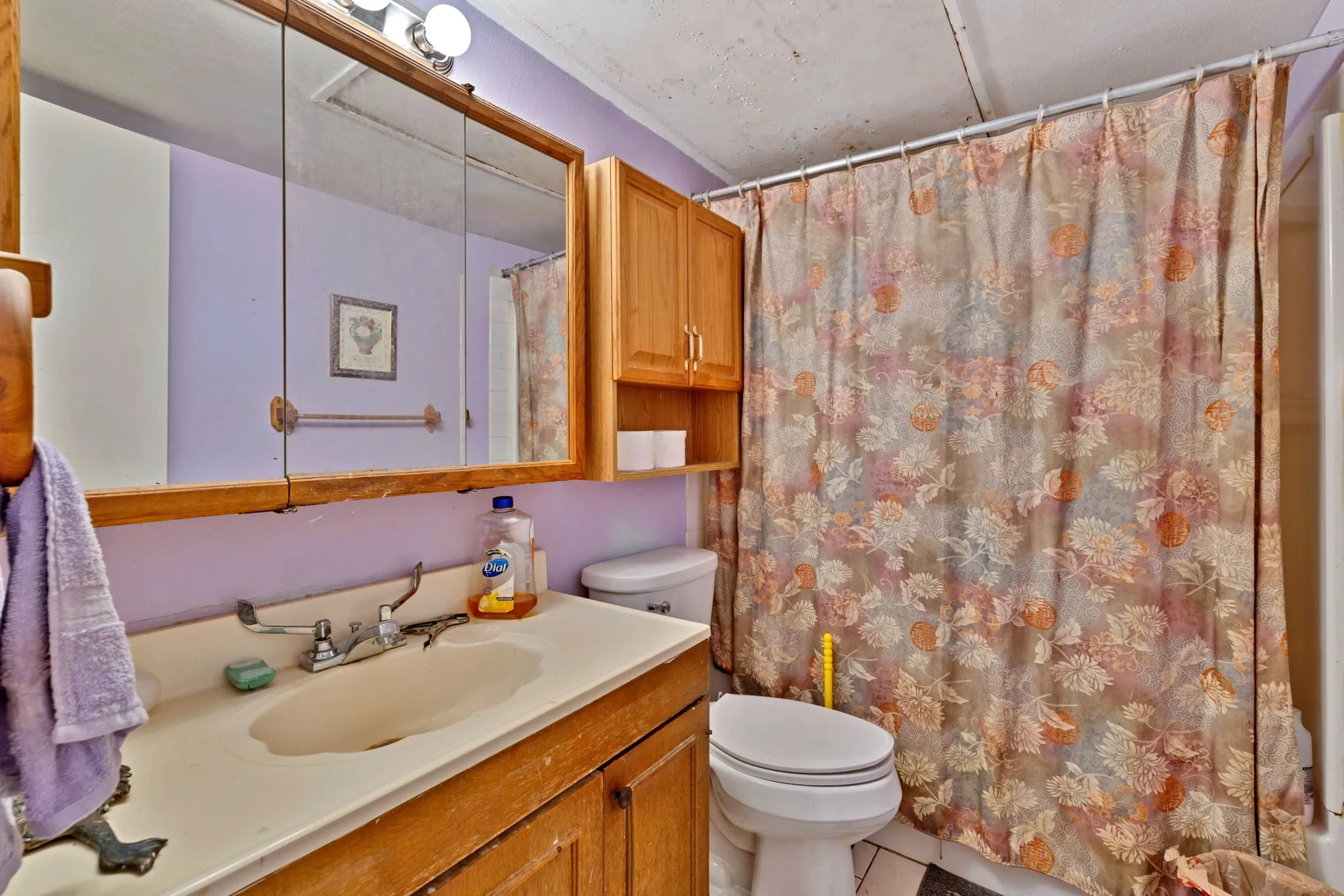 Single Family Residence For Sale in Denton County , 1125 Hillwood Drive, Lewisville, Texas 75067, 3 Bedrooms, 2 Bathrooms, Garage spaces, 1,678 Sqft, built in 1970, Price $259,000, mls#21257880, Real Estate Agent in Lewisville, Homes For Sale in Denton county, Homes For Sale in Lewisville, Realtor in Lewisville Texas, Real Estate Brokerage Independent Realty Texas, Luminita Cordes Realtor