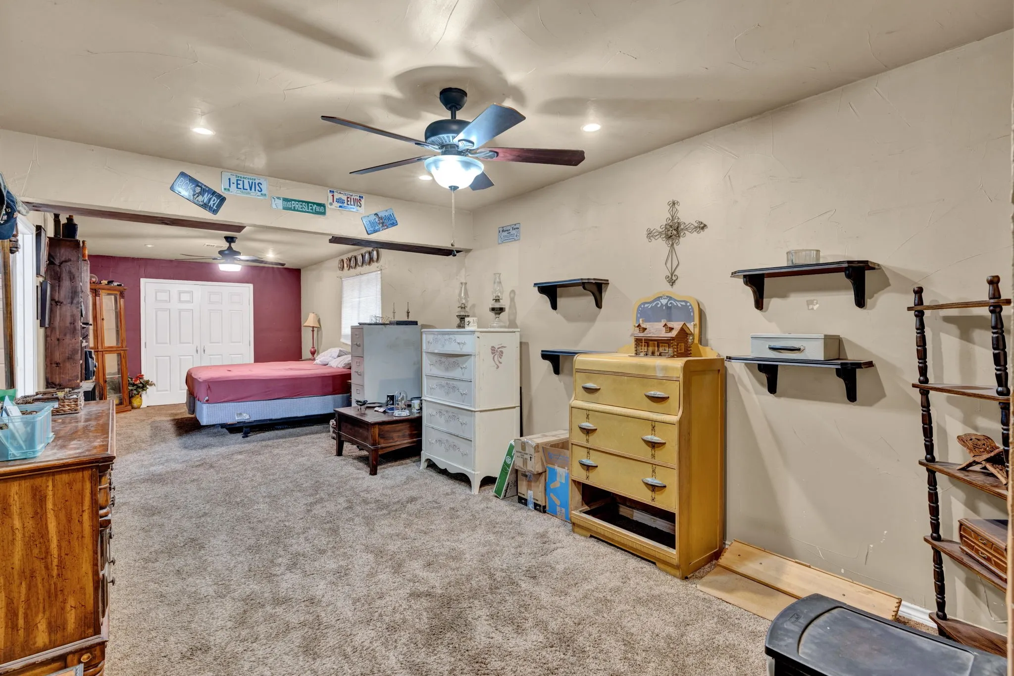 Single Family Residence For Sale in Denton County , 1125 Hillwood Drive, Lewisville, Texas 75067, 3 Bedrooms, 2 Bathrooms, Garage spaces, 1,678 Sqft, built in 1970, Price $259,000, mls#21257880, Real Estate Agent in Lewisville, Homes For Sale in Denton county, Homes For Sale in Lewisville, Realtor in Lewisville Texas, Real Estate Brokerage Independent Realty Texas, Luminita Cordes Realtor