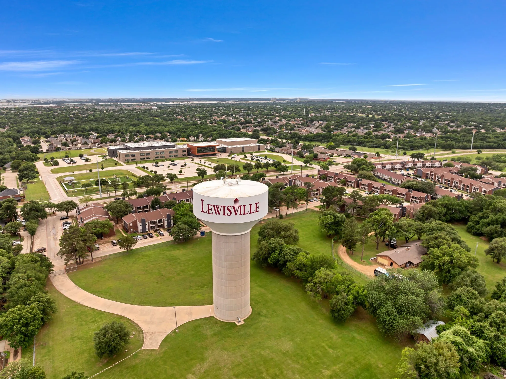 Single Family Residence For Sale in Denton County , 1125 Hillwood Drive, Lewisville, Texas 75067, 3 Bedrooms, 2 Bathrooms, Garage spaces, 1,678 Sqft, built in 1970, Price $259,000, mls#21257880, Real Estate Agent in Lewisville, Homes For Sale in Denton county, Homes For Sale in Lewisville, Realtor in Lewisville Texas, Real Estate Brokerage Independent Realty Texas, Luminita Cordes Realtor