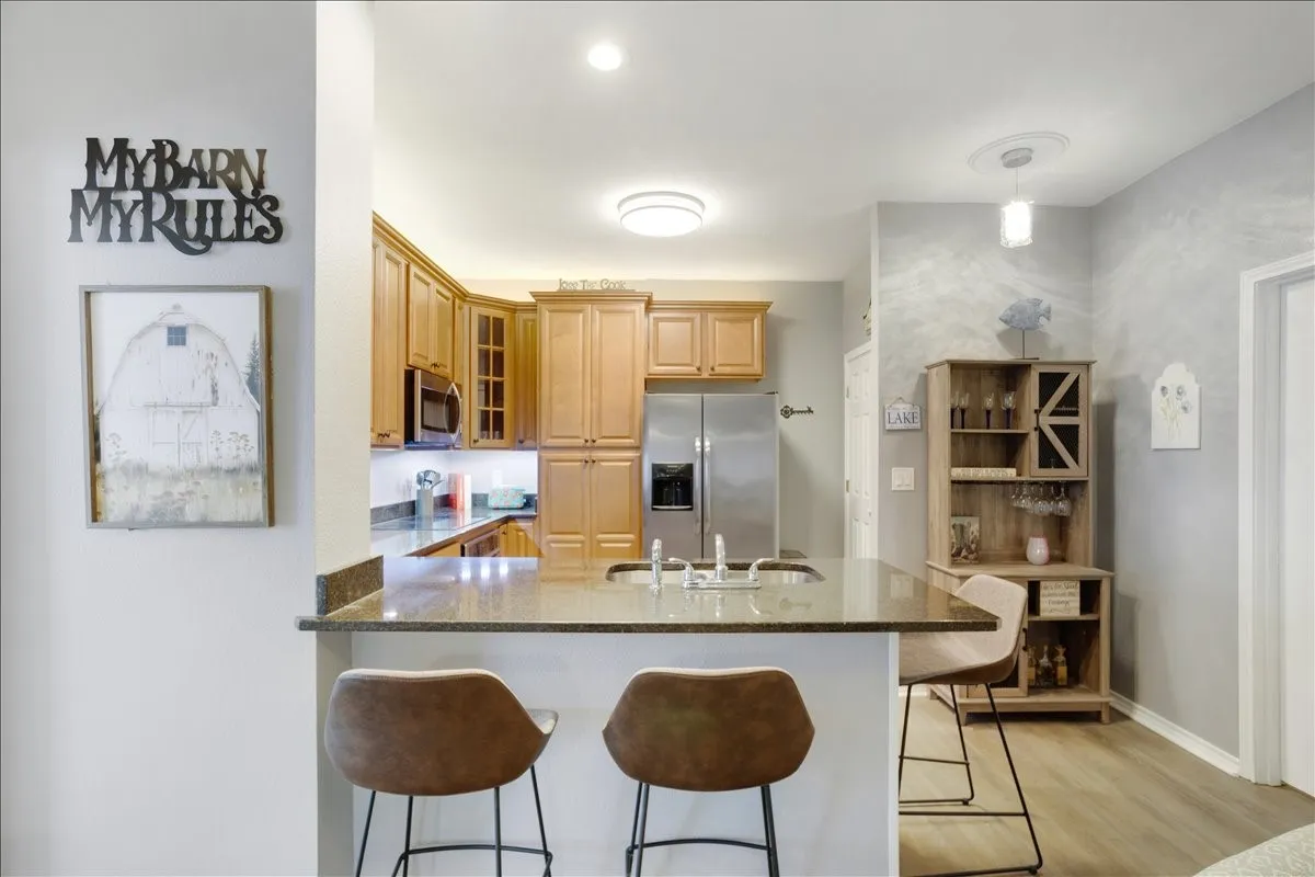 Condominium For Sale in Grayson County , 2164 Tanglewood Boulevard D212, Pottsboro, Texas 75076, 2 Bedroom, 2 Bathroom, Garage spaces, 957 Sqft, built in 1985, Preowned, mls#21258873, Real Estate Agent in Pottsboro, Homes For Sale in Grayson county, Homes For Sale in Pottsboro, Realtor in Pottsboro Texas, Real Estate Brokerage Independent Realty Texas, Luminita Cordes Realtor