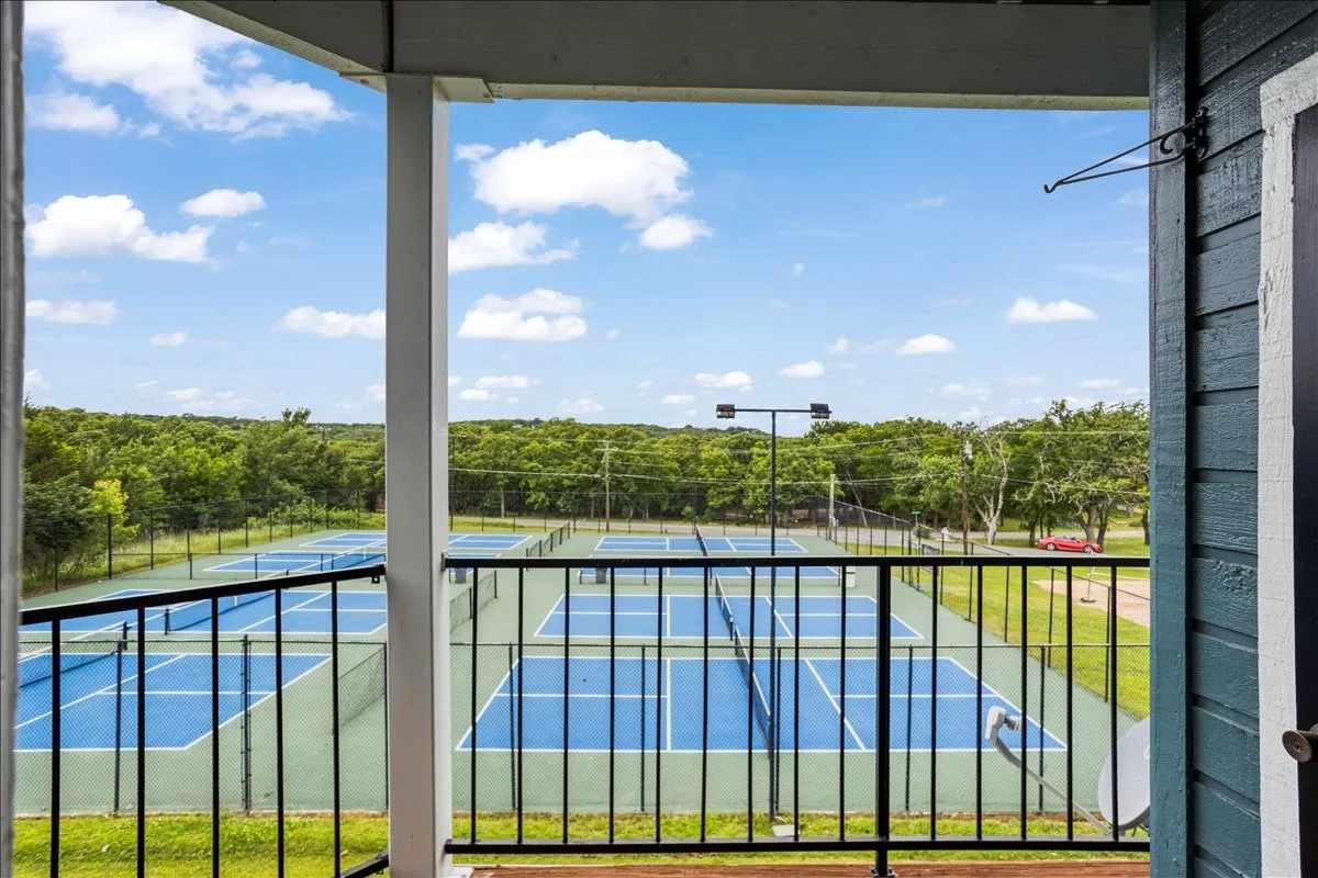 Condominium For Sale in Grayson County , 2164 Tanglewood Boulevard D212, Pottsboro, Texas 75076, 2 Bedroom, 2 Bathroom, Garage spaces, 957 Sqft, built in 1985, Preowned, mls#21258873, Real Estate Agent in Pottsboro, Homes For Sale in Grayson county, Homes For Sale in Pottsboro, Realtor in Pottsboro Texas, Real Estate Brokerage Independent Realty Texas, Luminita Cordes Realtor