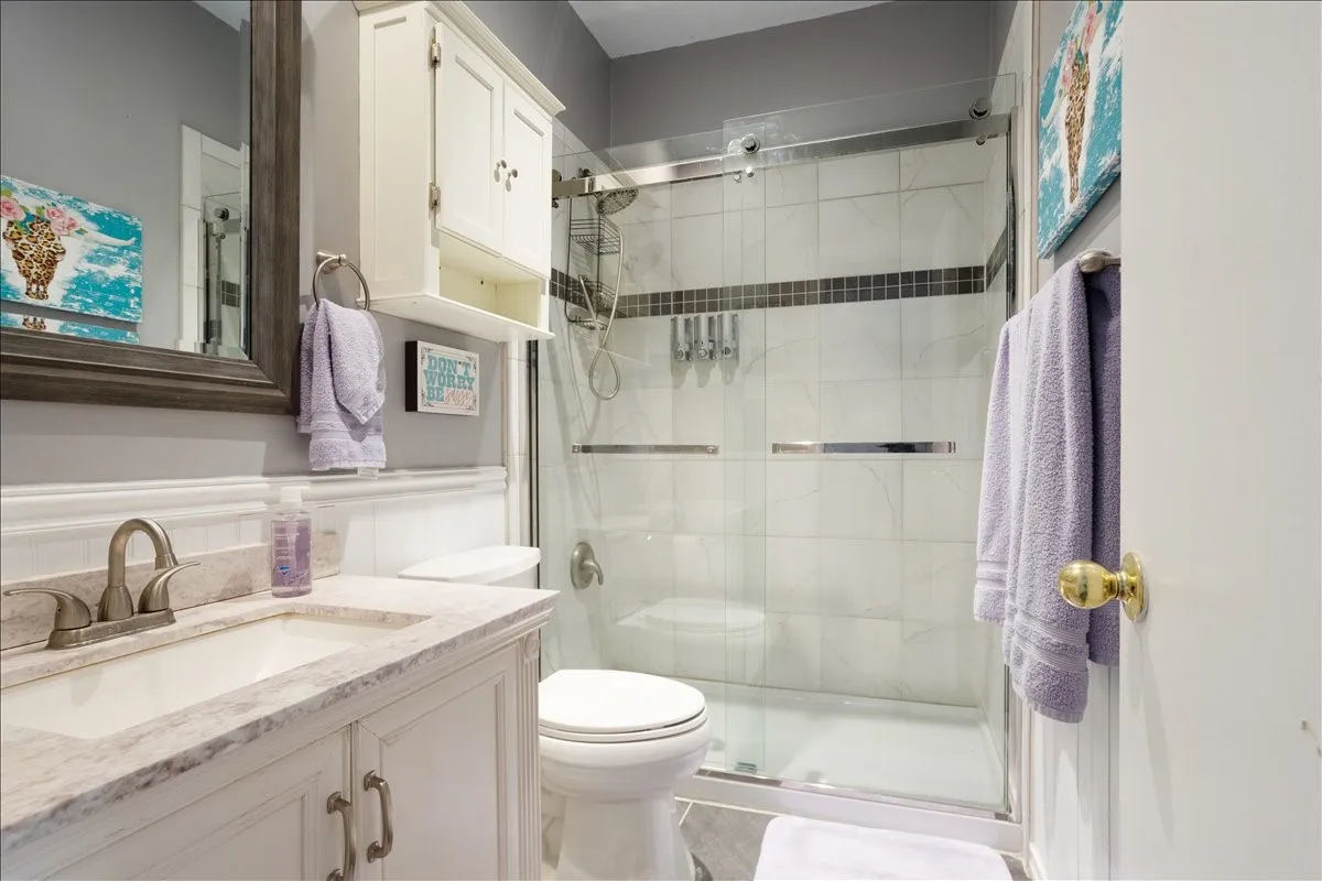 Condominium For Sale in Grayson County , 2164 Tanglewood Boulevard D212, Pottsboro, Texas 75076, 2 Bedroom, 2 Bathroom, Garage spaces, 957 Sqft, built in 1985, Preowned, mls#21258873, Real Estate Agent in Pottsboro, Homes For Sale in Grayson county, Homes For Sale in Pottsboro, Realtor in Pottsboro Texas, Real Estate Brokerage Independent Realty Texas, Luminita Cordes Realtor
