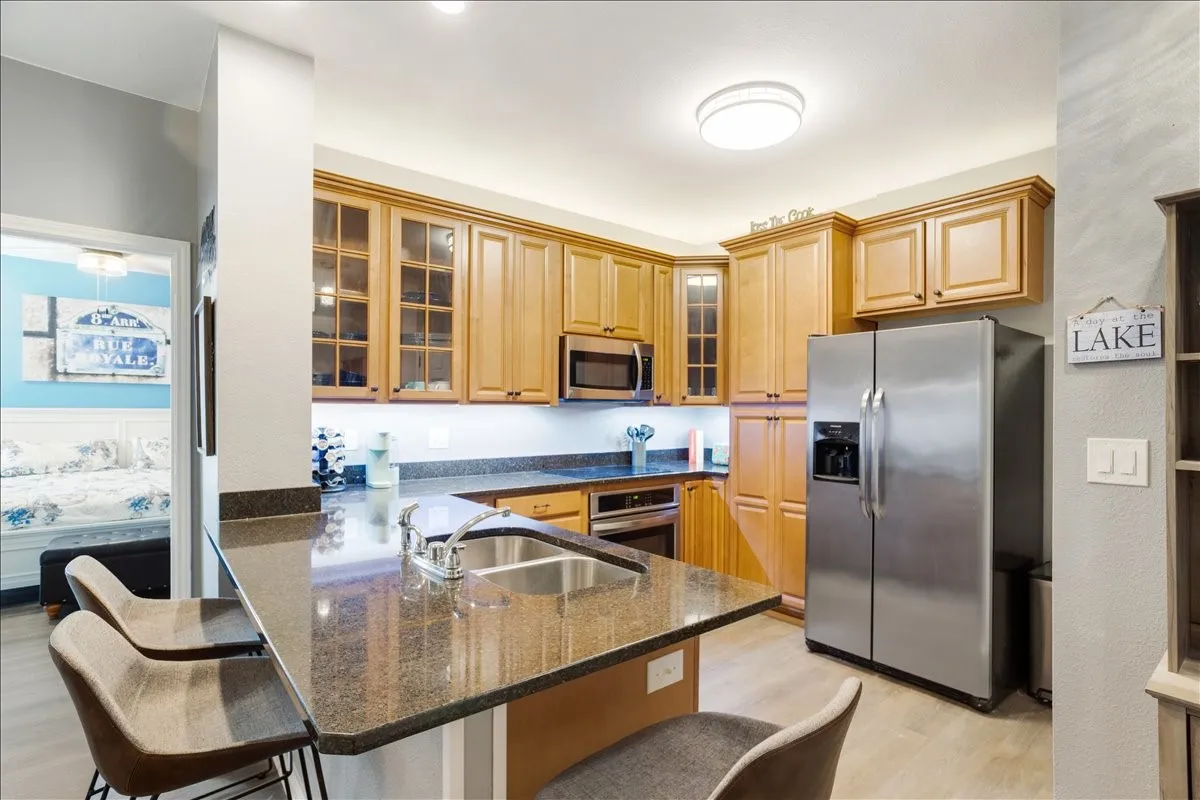 Condominium For Sale in Grayson County , 2164 Tanglewood Boulevard D212, Pottsboro, Texas 75076, 2 Bedroom, 2 Bathroom, Garage spaces, 957 Sqft, built in 1985, Preowned, mls#21258873, Real Estate Agent in Pottsboro, Homes For Sale in Grayson county, Homes For Sale in Pottsboro, Realtor in Pottsboro Texas, Real Estate Brokerage Independent Realty Texas, Luminita Cordes Realtor