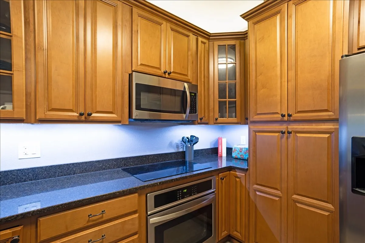 Condominium For Sale in Grayson County , 2164 Tanglewood Boulevard D212, Pottsboro, Texas 75076, 2 Bedroom, 2 Bathroom, Garage spaces, 957 Sqft, built in 1985, Preowned, mls#21258873, Real Estate Agent in Pottsboro, Homes For Sale in Grayson county, Homes For Sale in Pottsboro, Realtor in Pottsboro Texas, Real Estate Brokerage Independent Realty Texas, Luminita Cordes Realtor