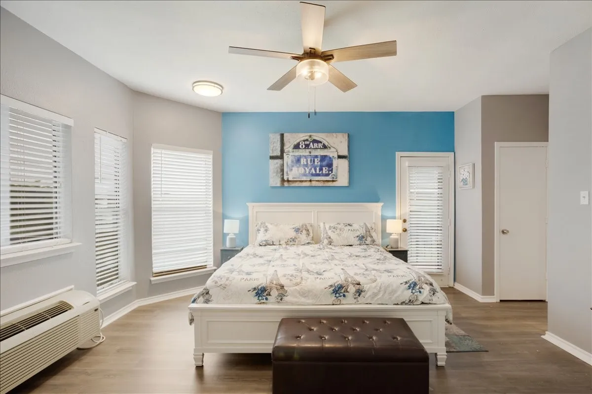 Condominium For Sale in Grayson County , 2164 Tanglewood Boulevard D212, Pottsboro, Texas 75076, 2 Bedroom, 2 Bathroom, Garage spaces, 957 Sqft, built in 1985, Preowned, mls#21258873, Real Estate Agent in Pottsboro, Homes For Sale in Grayson county, Homes For Sale in Pottsboro, Realtor in Pottsboro Texas, Real Estate Brokerage Independent Realty Texas, Luminita Cordes Realtor