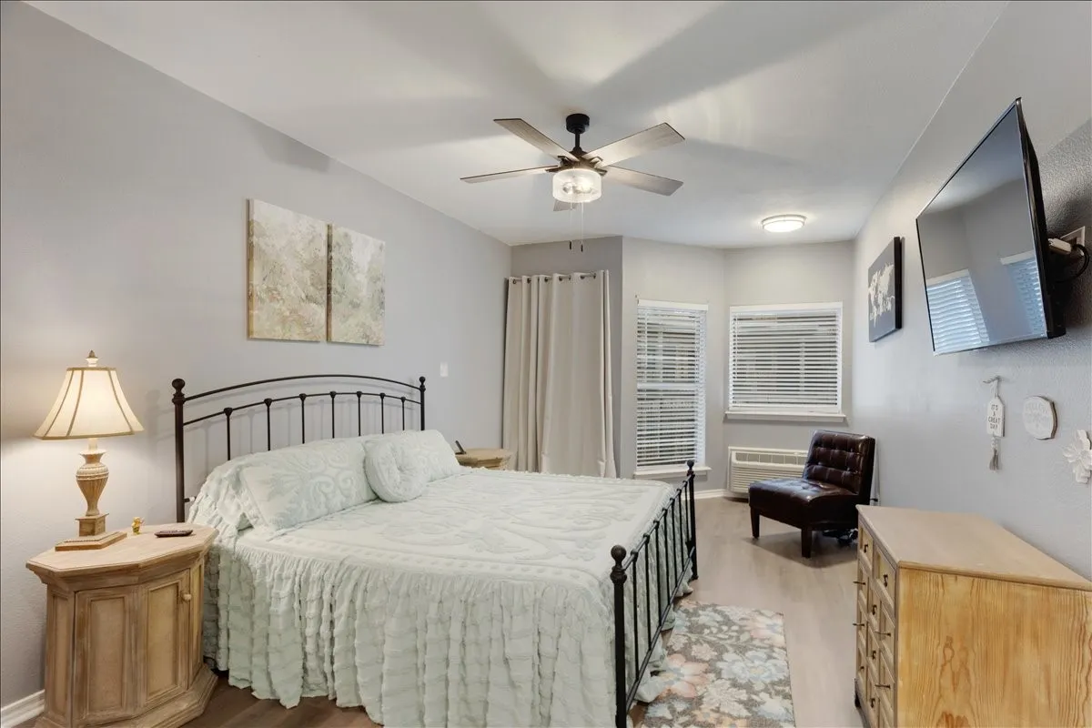 Condominium For Sale in Grayson County , 2164 Tanglewood Boulevard D212, Pottsboro, Texas 75076, 2 Bedroom, 2 Bathroom, Garage spaces, 957 Sqft, built in 1985, Preowned, mls#21258873, Real Estate Agent in Pottsboro, Homes For Sale in Grayson county, Homes For Sale in Pottsboro, Realtor in Pottsboro Texas, Real Estate Brokerage Independent Realty Texas, Luminita Cordes Realtor