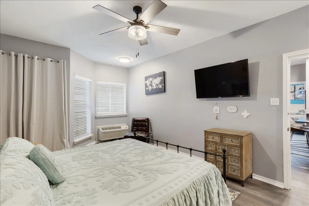 Condominium For Sale in Grayson County , 2164 Tanglewood Boulevard D212, Pottsboro, Texas 75076, 2 Bedroom, 2 Bathroom, Garage spaces, 957 Sqft, built in 1985, Preowned, mls#21258873, Real Estate Agent in Pottsboro, Homes For Sale in Grayson county, Homes For Sale in Pottsboro, Realtor in Pottsboro Texas, Real Estate Brokerage Independent Realty Texas, Luminita Cordes Realtor