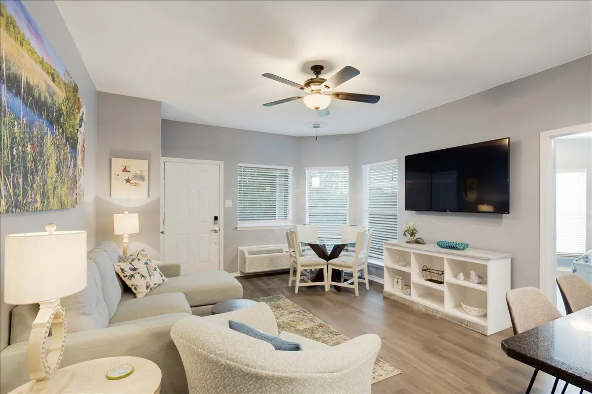 Condominium For Sale in Grayson County , 2164 Tanglewood Boulevard D212, Pottsboro, Texas 75076, 2 Bedroom, 2 Bathroom, Garage spaces, 957 Sqft, built in 1985, Preowned, mls#21258873, Real Estate Agent in Pottsboro, Homes For Sale in Grayson county, Homes For Sale in Pottsboro, Realtor in Pottsboro Texas, Real Estate Brokerage Independent Realty Texas, Luminita Cordes Realtor