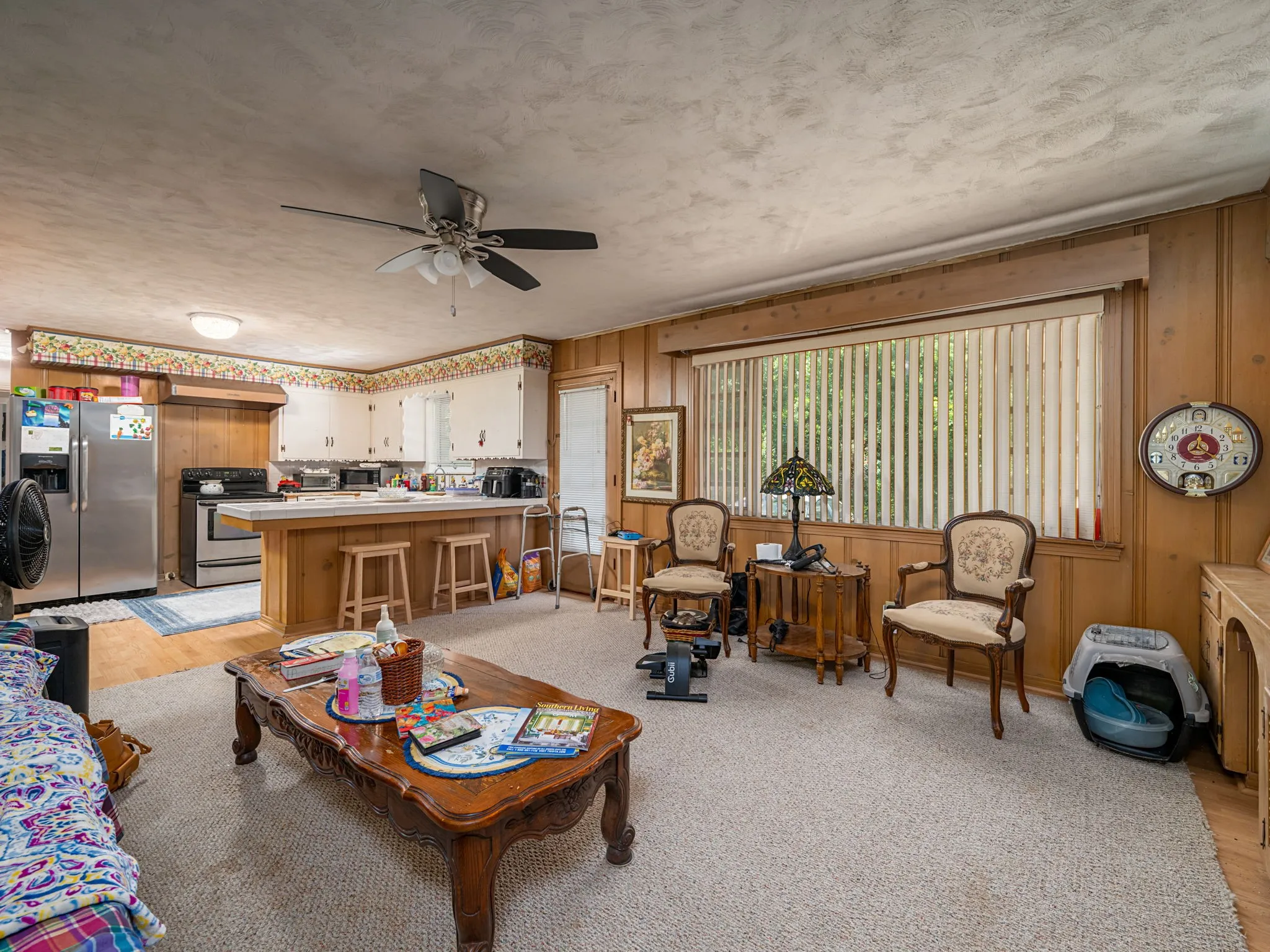 Single Family Residence For Sale in Smith County , 1804 Decharles Street, Tyler, Texas 75701, 4 Bedroom, 3 Bathroom, 4 Garage spaces, 2,553 Sqft, built in 1955, mls#21261366, Real Estate Agent in Tyler, Homes For Sale in Smith county, Homes For Sale in Tyler, Realtor in Tyler Texas, Real Estate Brokerage Independent Realty Texas, Luminita Cordes Realtor