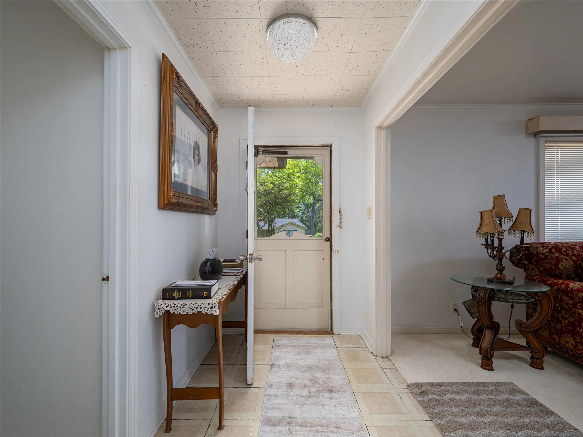 Single Family Residence For Sale in Smith County , 1804 Decharles Street, Tyler, Texas 75701, 4 Bedroom, 3 Bathroom, 4 Garage spaces, 2,553 Sqft, built in 1955, mls#21261366, Real Estate Agent in Tyler, Homes For Sale in Smith county, Homes For Sale in Tyler, Realtor in Tyler Texas, Real Estate Brokerage Independent Realty Texas, Luminita Cordes Realtor
