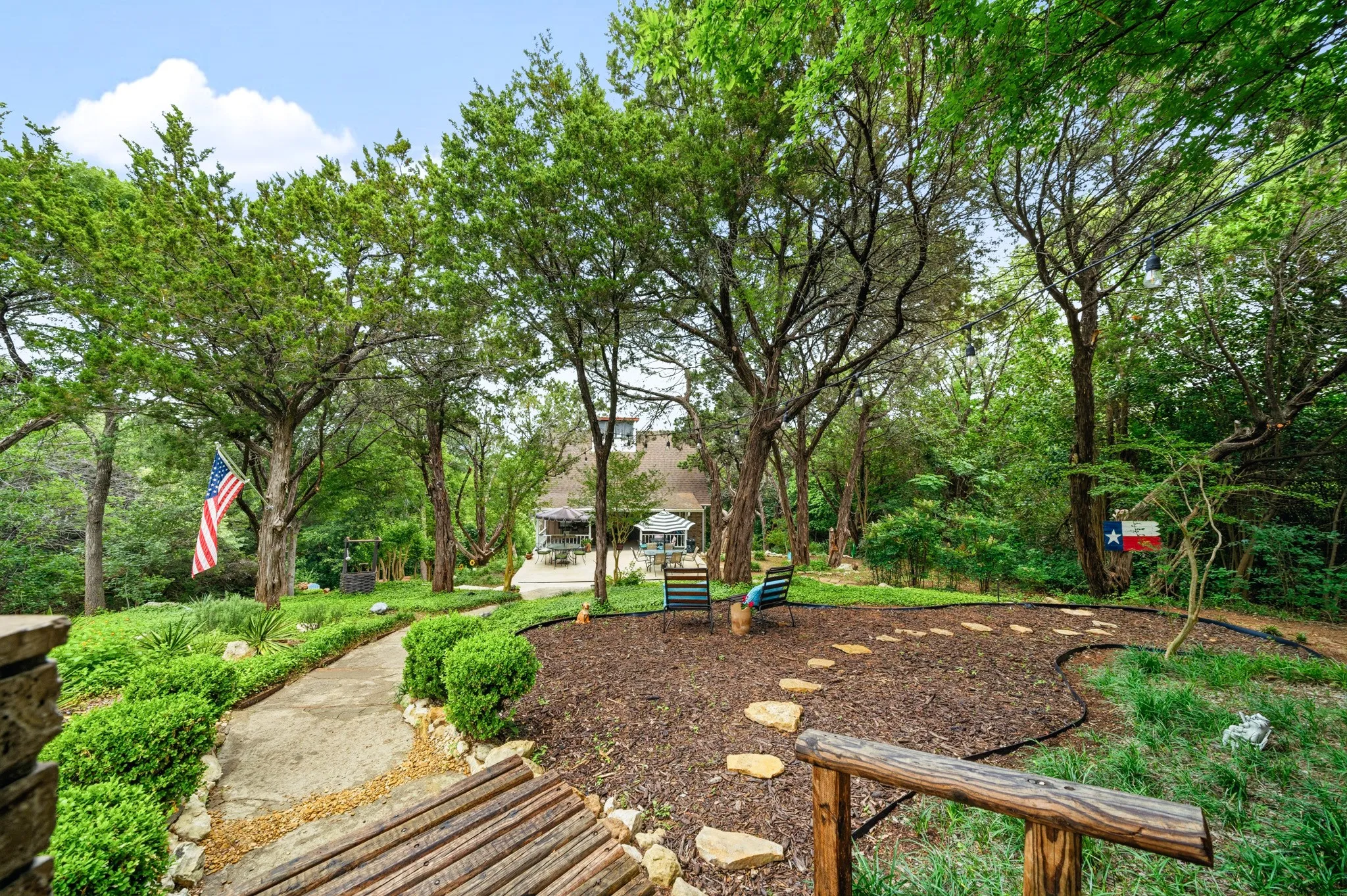 Single Family Residence For Sale in Hill County , 172 Giant Cedar Trail, Whitney, Texas 76692, 5 Bedrooms, 3 Bathrooms, Garage spaces, 2,351 Sqft, built in 1984, Price $319,000, mls#21261391, Real Estate Agent in Whitney, Homes For Sale in Hill county, Homes For Sale in Whitney, Realtor in Whitney Texas, Real Estate Brokerage Independent Realty Texas, Luminita Cordes Realtor