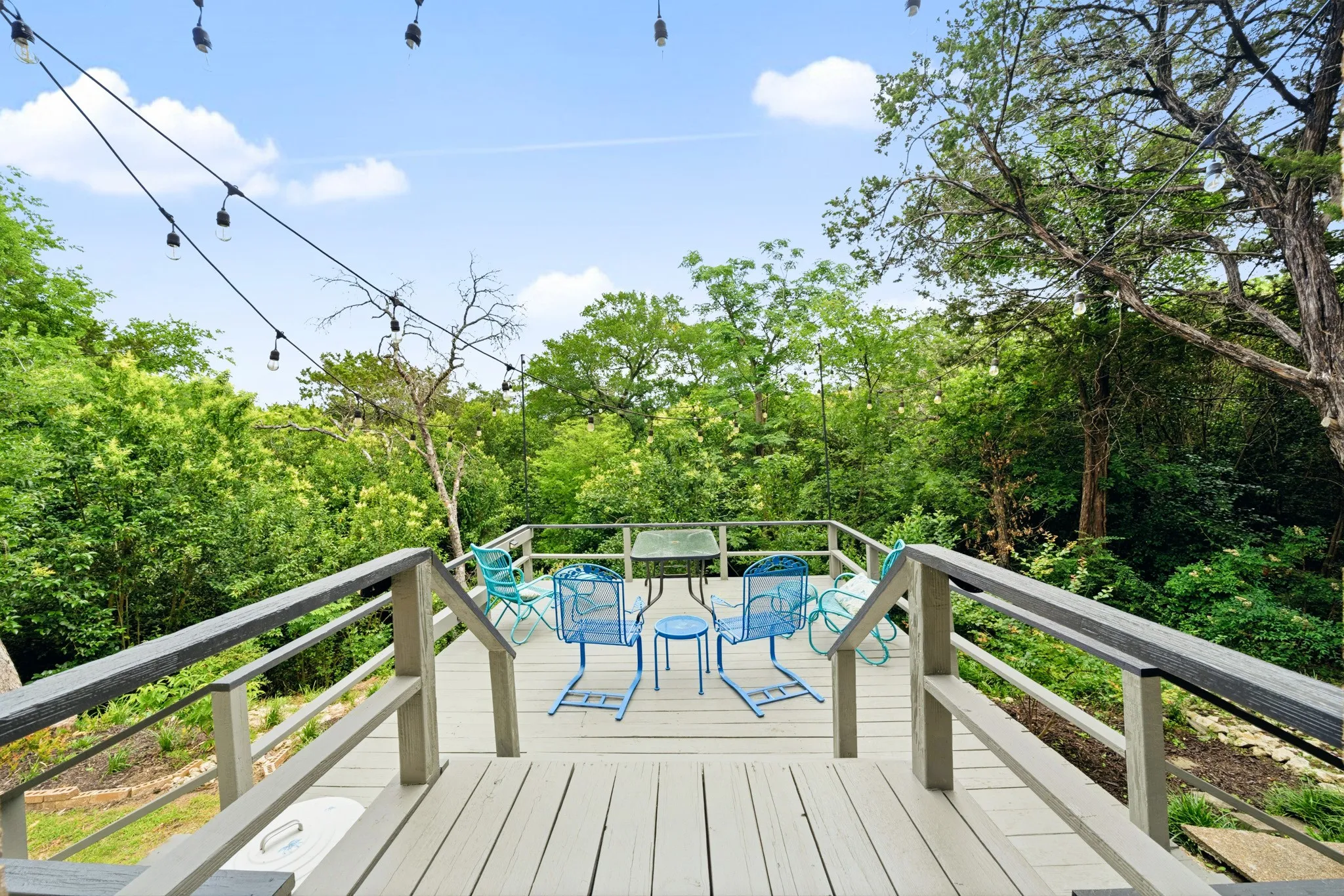 Single Family Residence For Sale in Hill County , 172 Giant Cedar Trail, Whitney, Texas 76692, 5 Bedrooms, 3 Bathrooms, Garage spaces, 2,351 Sqft, built in 1984, Price $319,000, mls#21261391, Real Estate Agent in Whitney, Homes For Sale in Hill county, Homes For Sale in Whitney, Realtor in Whitney Texas, Real Estate Brokerage Independent Realty Texas, Luminita Cordes Realtor