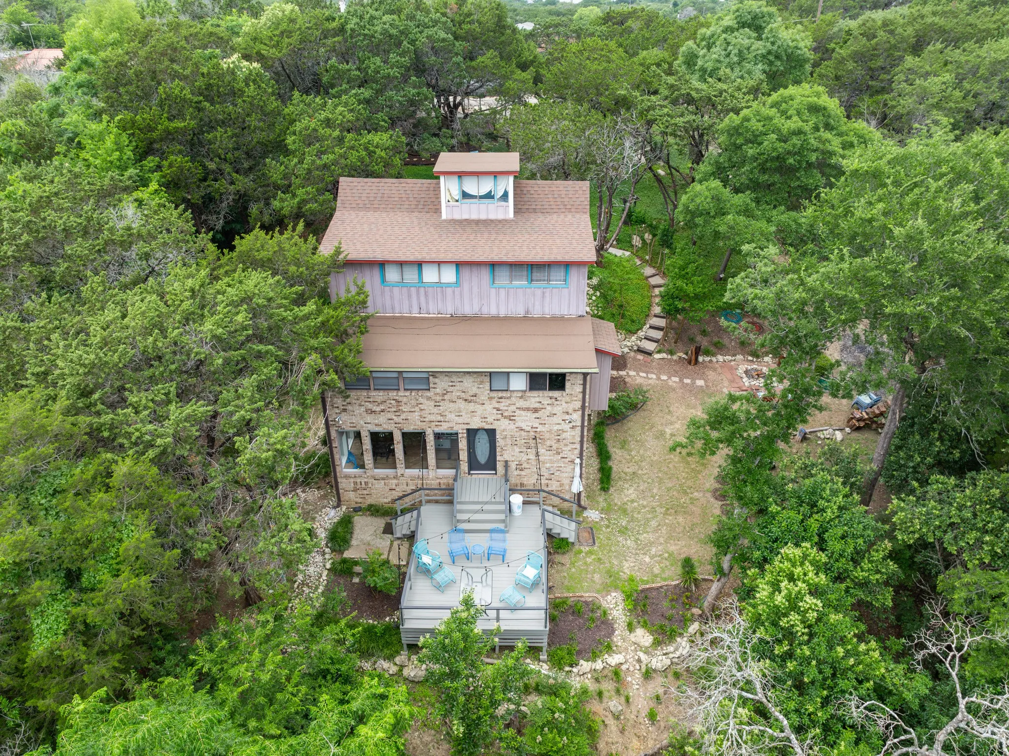 Single Family Residence For Sale in Hill County , 172 Giant Cedar Trail, Whitney, Texas 76692, 5 Bedrooms, 3 Bathrooms, Garage spaces, 2,351 Sqft, built in 1984, Price $319,000, mls#21261391, Real Estate Agent in Whitney, Homes For Sale in Hill county, Homes For Sale in Whitney, Realtor in Whitney Texas, Real Estate Brokerage Independent Realty Texas, Luminita Cordes Realtor