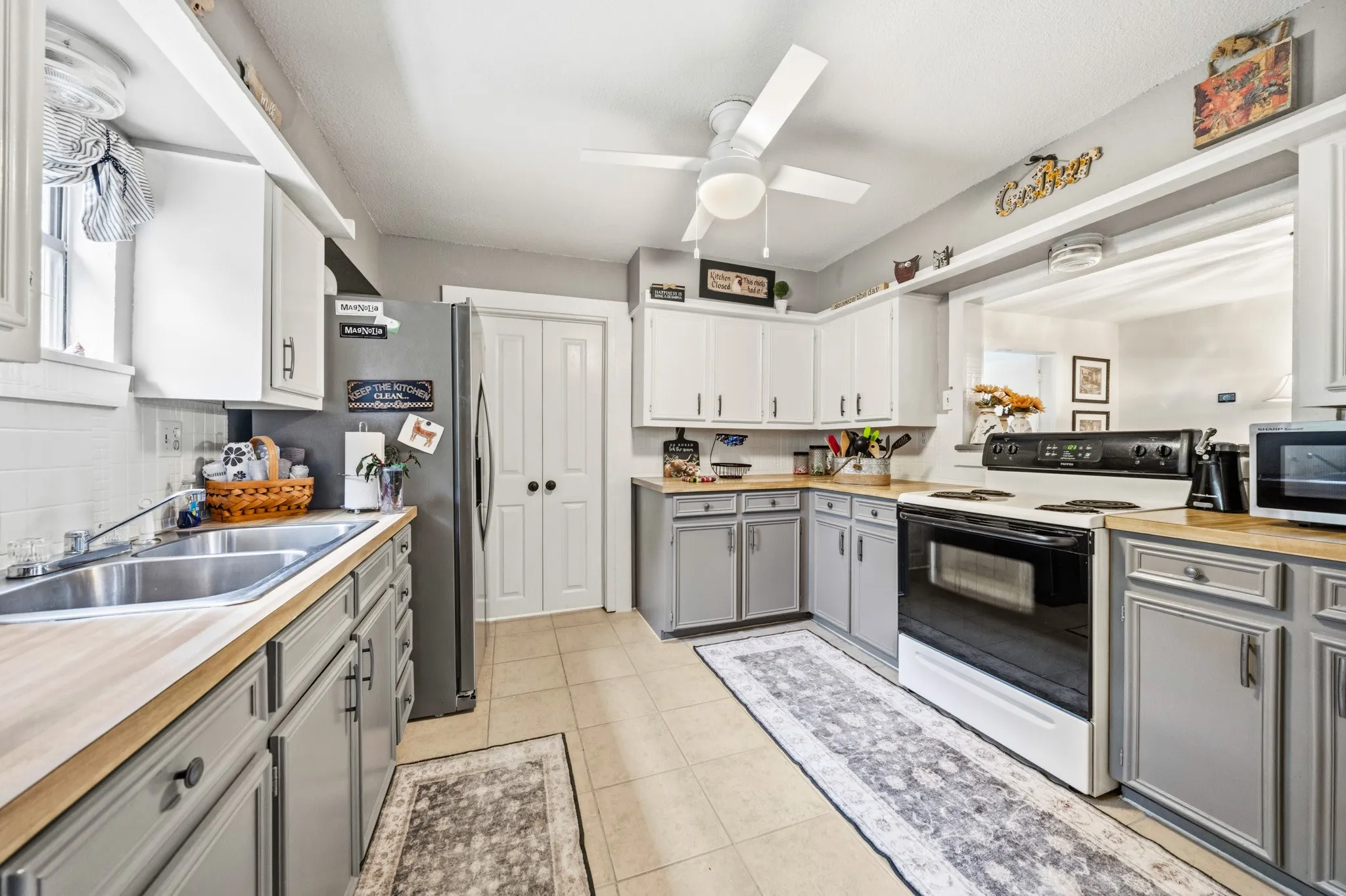 Single Family Residence For Sale in Hill County , 172 Giant Cedar Trail, Whitney, Texas 76692, 5 Bedrooms, 3 Bathrooms, Garage spaces, 2,351 Sqft, built in 1984, Price $319,000, mls#21261391, Real Estate Agent in Whitney, Homes For Sale in Hill county, Homes For Sale in Whitney, Realtor in Whitney Texas, Real Estate Brokerage Independent Realty Texas, Luminita Cordes Realtor