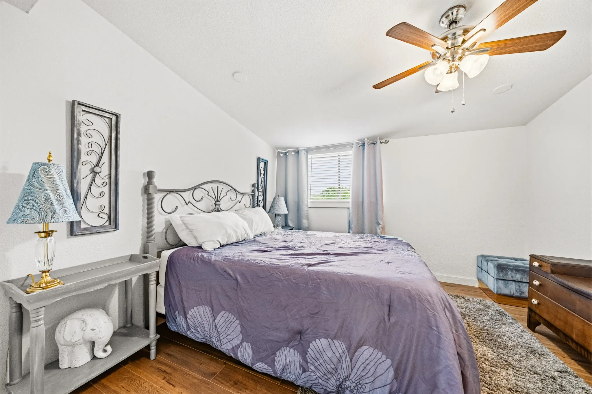 Single Family Residence For Sale in Hill County , 172 Giant Cedar Trail, Whitney, Texas 76692, 5 Bedrooms, 3 Bathrooms, Garage spaces, 2,351 Sqft, built in 1984, Price $319,000, mls#21261391, Real Estate Agent in Whitney, Homes For Sale in Hill county, Homes For Sale in Whitney, Realtor in Whitney Texas, Real Estate Brokerage Independent Realty Texas, Luminita Cordes Realtor