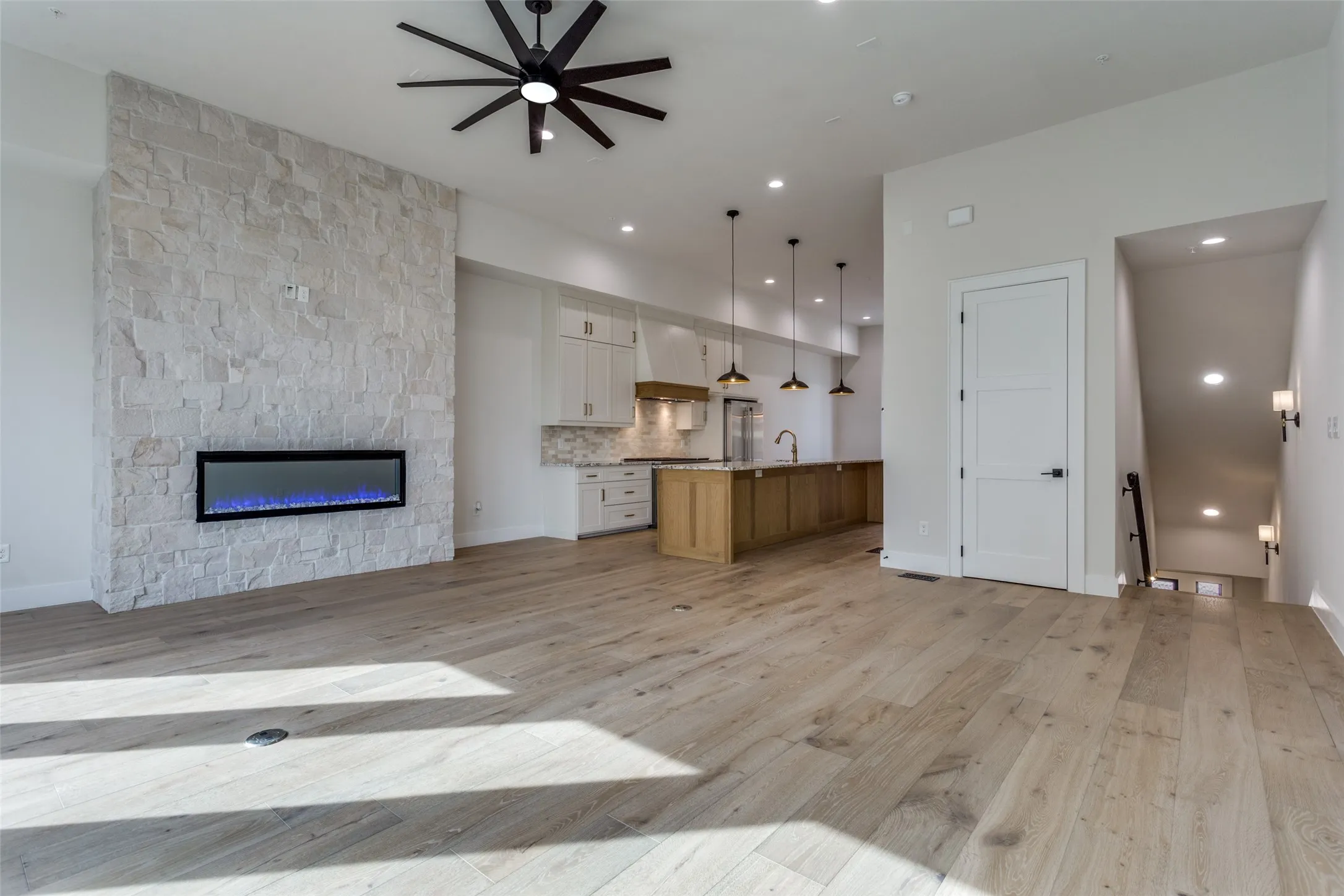 Condominium For Sale in Tarrant County , 250 E Dallas Road 126, Grapevine, Texas 76051, 3 Bedrooms, 4 Bathrooms, 2 Garage spaces, 3,153 Sqft, built in 2025, New Construction - Incomplete, Price $1,555,000, mls#21252760, Real Estate Agent in Grapevine, Homes For Sale in Tarrant county, Homes For Sale in Grapevine, Realtor in Grapevine Texas, Real Estate Brokerage Independent Realty Texas, Luminita Cordes Realtor