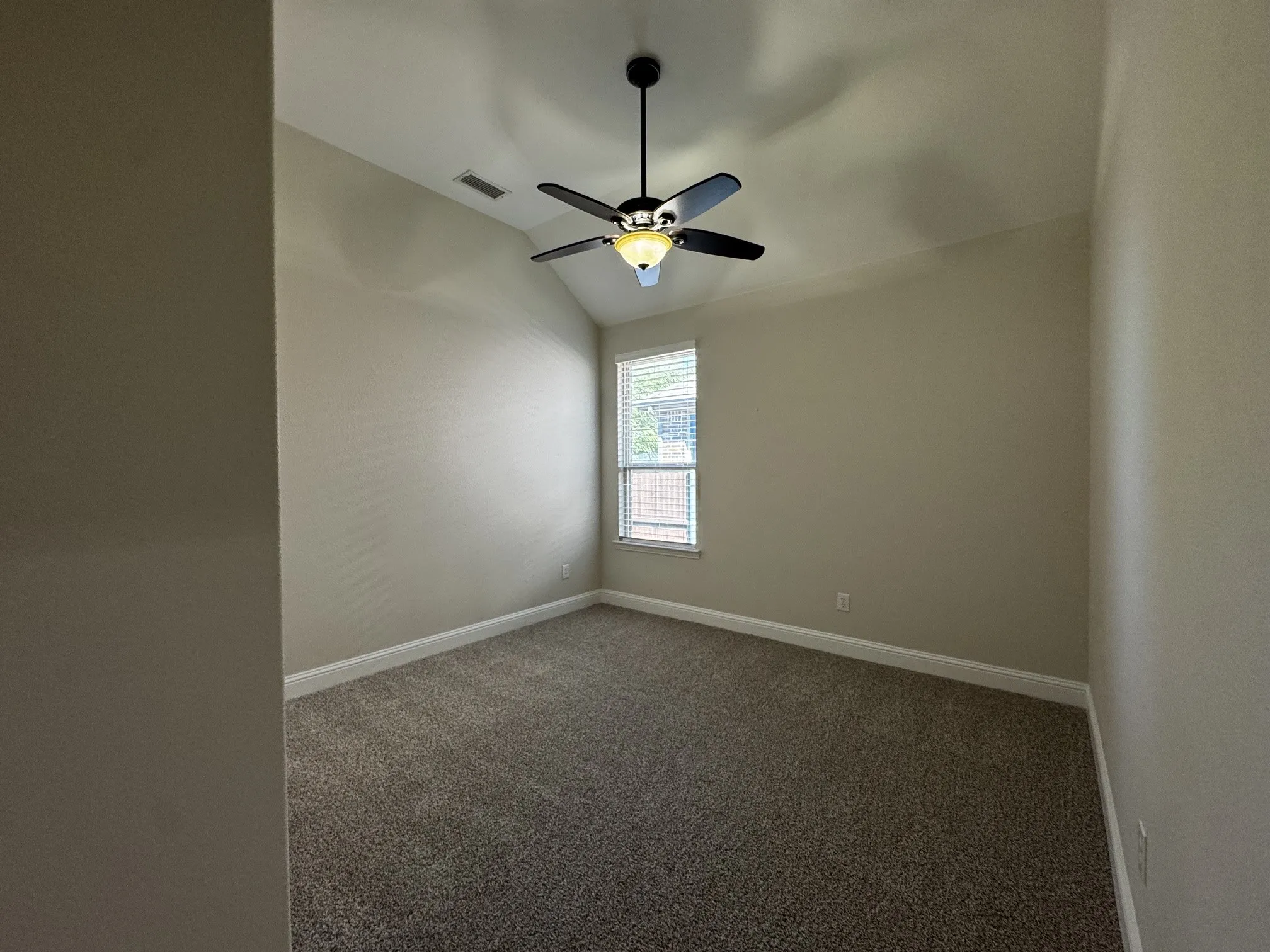 Single Family Residence For Rent in Collin County , 1481 Kirkwood Lane, Prosper, Texas 75078, 3 Bedroom, 4 Bathroom, 2 Garage spaces, 2,339 Sqft, built in 2012, mls#21259077, Real Estate Agent in Prosper, Homes For Rent in Collin county, Homes For Rent in Prosper, Realtor in Prosper Texas, Real Estate Brokerage Independent Realty Texas, Luminita Cordes Realtor