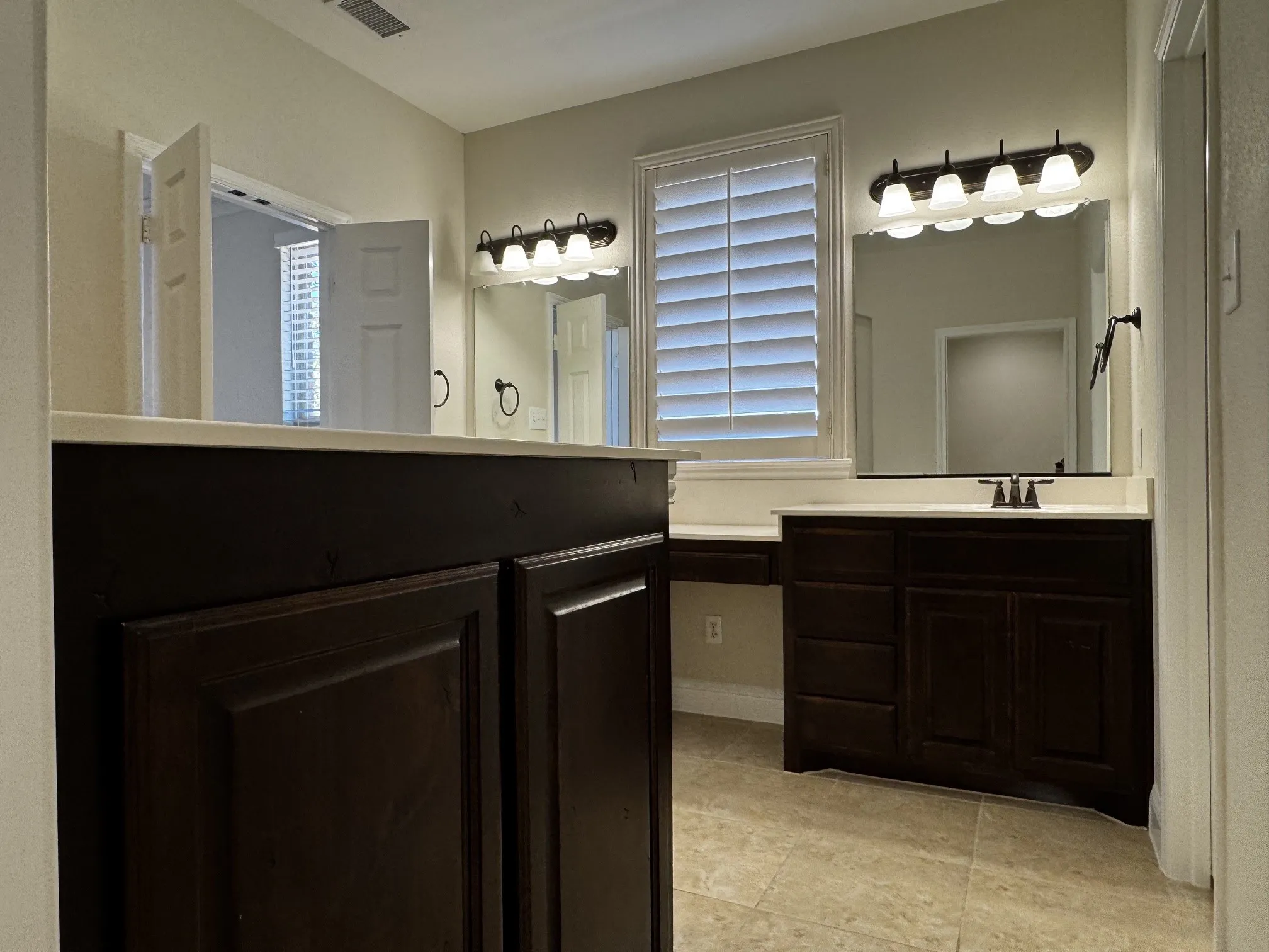 Single Family Residence For Rent in Collin County , 1481 Kirkwood Lane, Prosper, Texas 75078, 3 Bedroom, 4 Bathroom, 2 Garage spaces, 2,339 Sqft, built in 2012, mls#21259077, Real Estate Agent in Prosper, Homes For Rent in Collin county, Homes For Rent in Prosper, Realtor in Prosper Texas, Real Estate Brokerage Independent Realty Texas, Luminita Cordes Realtor