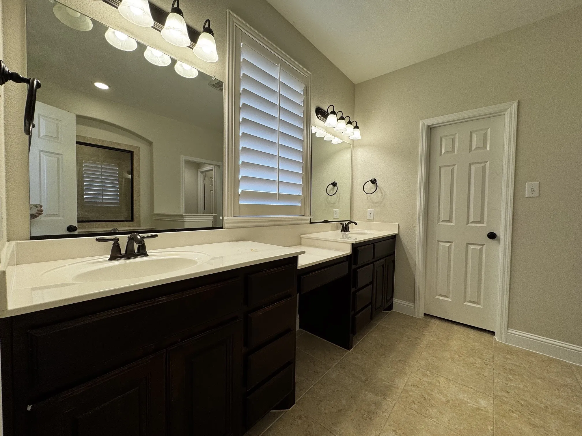 Single Family Residence For Rent in Collin County , 1481 Kirkwood Lane, Prosper, Texas 75078, 3 Bedroom, 4 Bathroom, 2 Garage spaces, 2,339 Sqft, built in 2012, mls#21259077, Real Estate Agent in Prosper, Homes For Rent in Collin county, Homes For Rent in Prosper, Realtor in Prosper Texas, Real Estate Brokerage Independent Realty Texas, Luminita Cordes Realtor