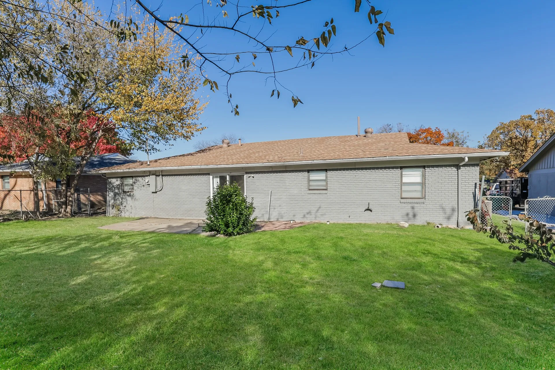 Single Family Residence For Sale in Tarrant County , 5604 Odessa Avenue, Fort Worth, Texas 76133, 3 Bedroom, 2 Bathroom, 2 Garage spaces, 1,541 Sqft, built in 1959, mls#21261369, Real Estate Agent in Fort Worth, Homes For Sale in Tarrant county, Homes For Sale in Fort Worth, Realtor in Fort Worth Texas, Real Estate Brokerage Independent Realty Texas, Luminita Cordes Realtor
