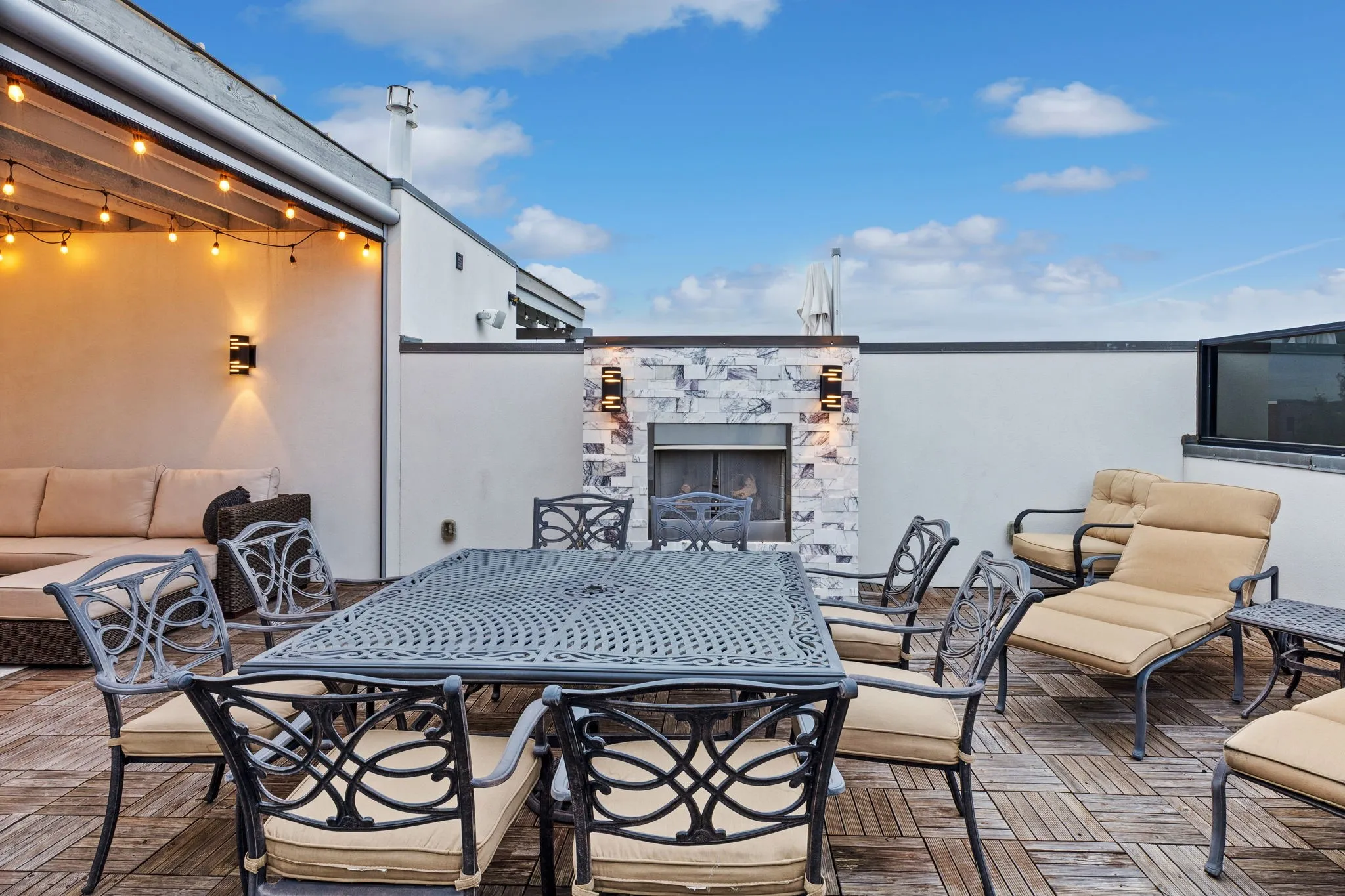 Townhouse For Sale in Denton County , 4965 Blaynes View, The Colony, Texas 75056, 3 Bedroom, 5 Bathroom, 2 Garage spaces, 2,821 Sqft, built in 2020, mls#21255617, Real Estate Agent in The Colony, Homes For Sale in Denton county, Homes For Sale in The Colony, Realtor in The Colony Texas, Real Estate Brokerage Independent Realty Texas, Luminita Cordes Realtor