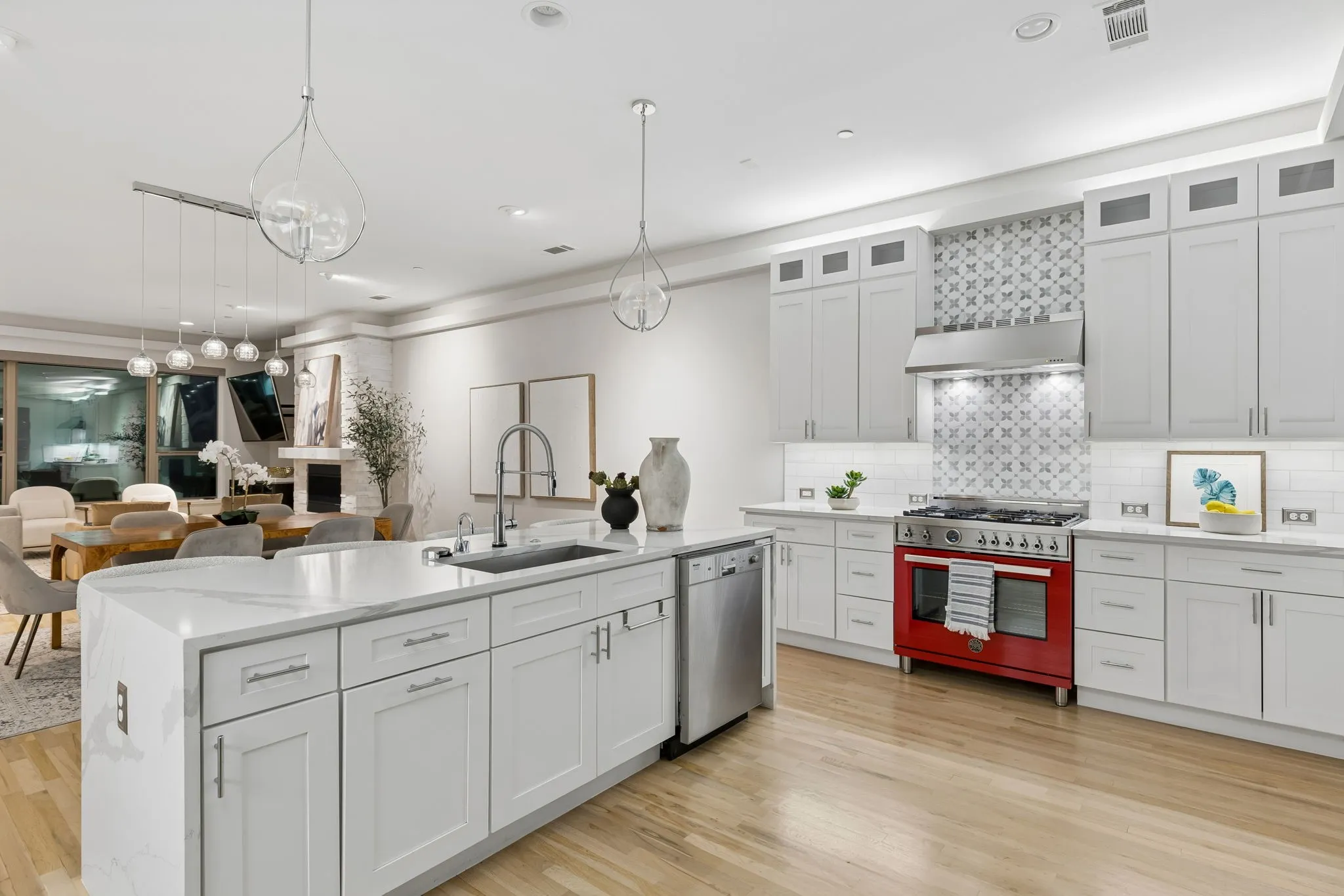 Townhouse For Sale in Denton County , 4965 Blaynes View, The Colony, Texas 75056, 3 Bedroom, 5 Bathroom, 2 Garage spaces, 2,821 Sqft, built in 2020, mls#21255617, Real Estate Agent in The Colony, Homes For Sale in Denton county, Homes For Sale in The Colony, Realtor in The Colony Texas, Real Estate Brokerage Independent Realty Texas, Luminita Cordes Realtor