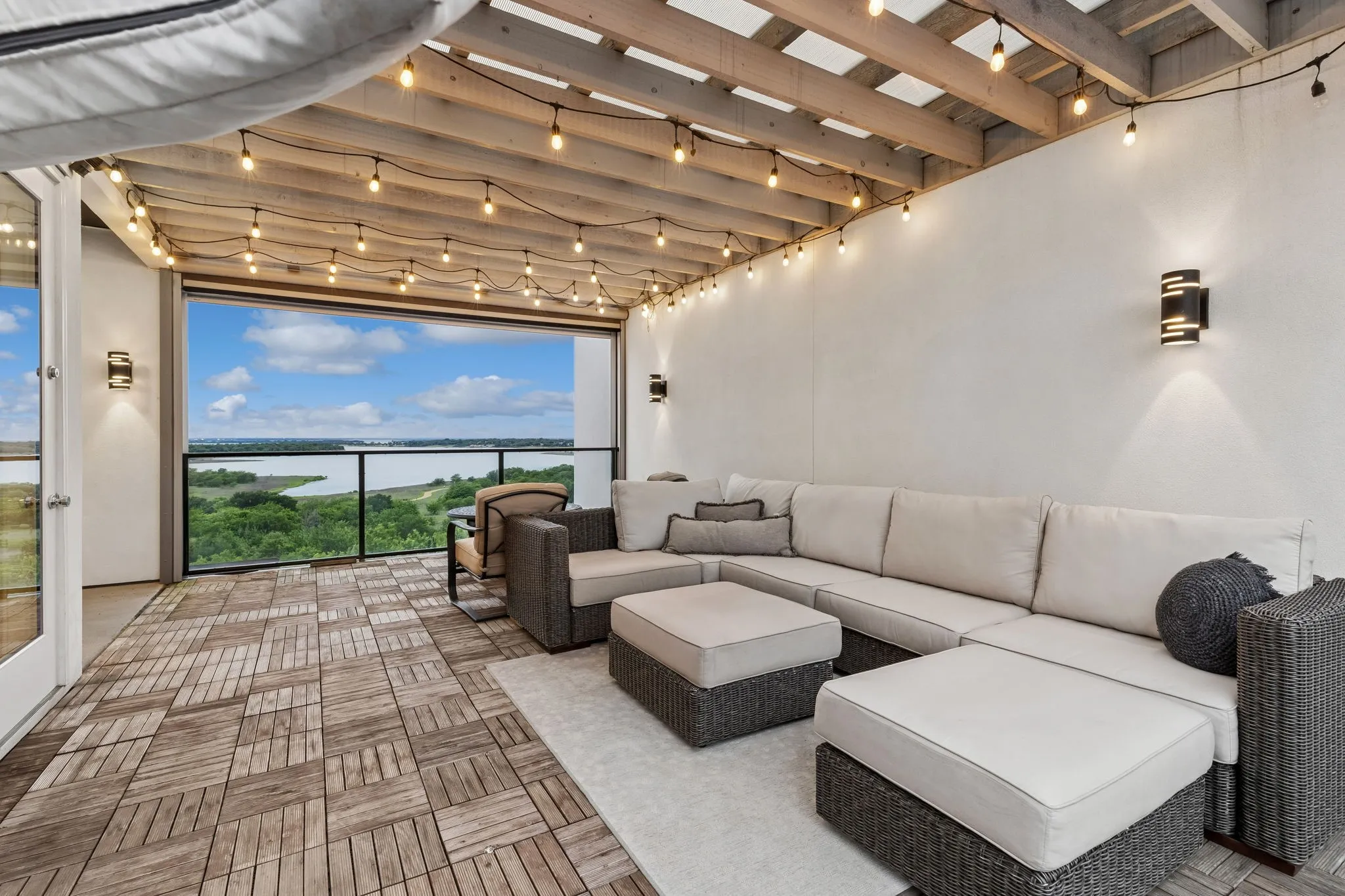 Townhouse For Sale in Denton County , 4965 Blaynes View, The Colony, Texas 75056, 3 Bedroom, 5 Bathroom, 2 Garage spaces, 2,821 Sqft, built in 2020, mls#21255617, Real Estate Agent in The Colony, Homes For Sale in Denton county, Homes For Sale in The Colony, Realtor in The Colony Texas, Real Estate Brokerage Independent Realty Texas, Luminita Cordes Realtor
