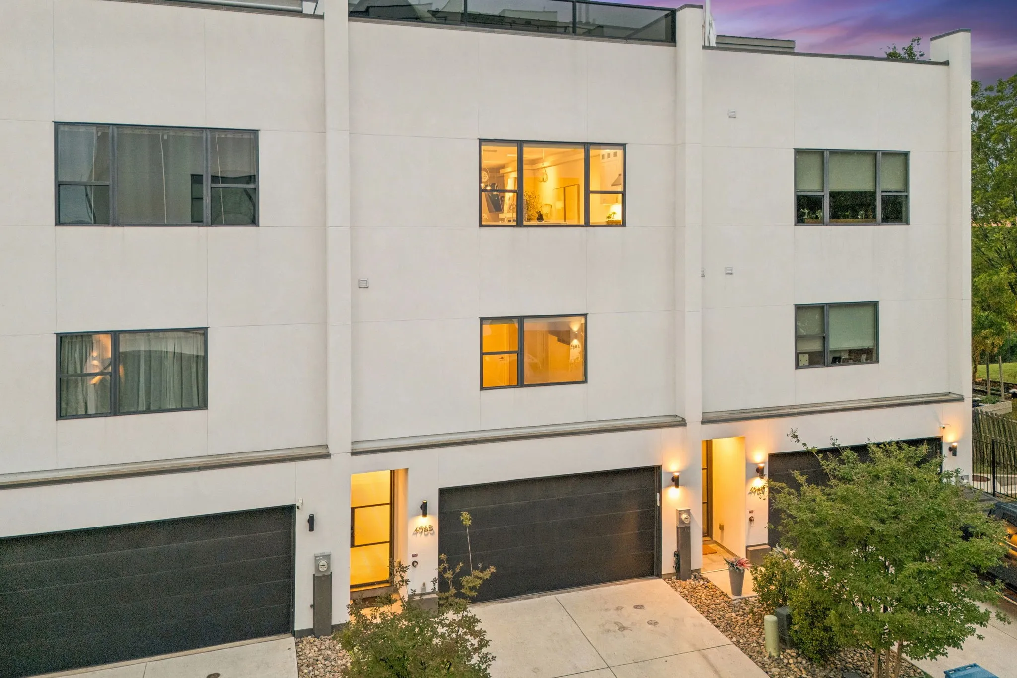 Townhouse For Sale in Denton County , 4965 Blaynes View, The Colony, Texas 75056, 3 Bedroom, 5 Bathroom, 2 Garage spaces, 2,821 Sqft, built in 2020, mls#21255617, Real Estate Agent in The Colony, Homes For Sale in Denton county, Homes For Sale in The Colony, Realtor in The Colony Texas, Real Estate Brokerage Independent Realty Texas, Luminita Cordes Realtor