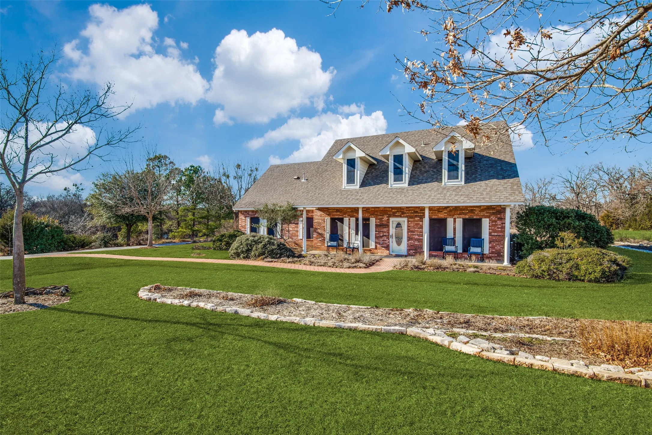 Single Family Residence For Rent in Denton County , 4920 Glen Oaks Circle, Aubrey, Texas 76227, 4 Bedrooms, 4 Bathrooms, 2 Garage spaces, 2,731 Sqft, built in 1997, Preowned, Price $3,950, mls#21260269, Real Estate Agent in Aubrey, Homes For Rent in Denton county, Homes For Rent in Aubrey, Realtor in Aubrey Texas, Real Estate Brokerage Independent Realty Texas, Luminita Cordes Realtor