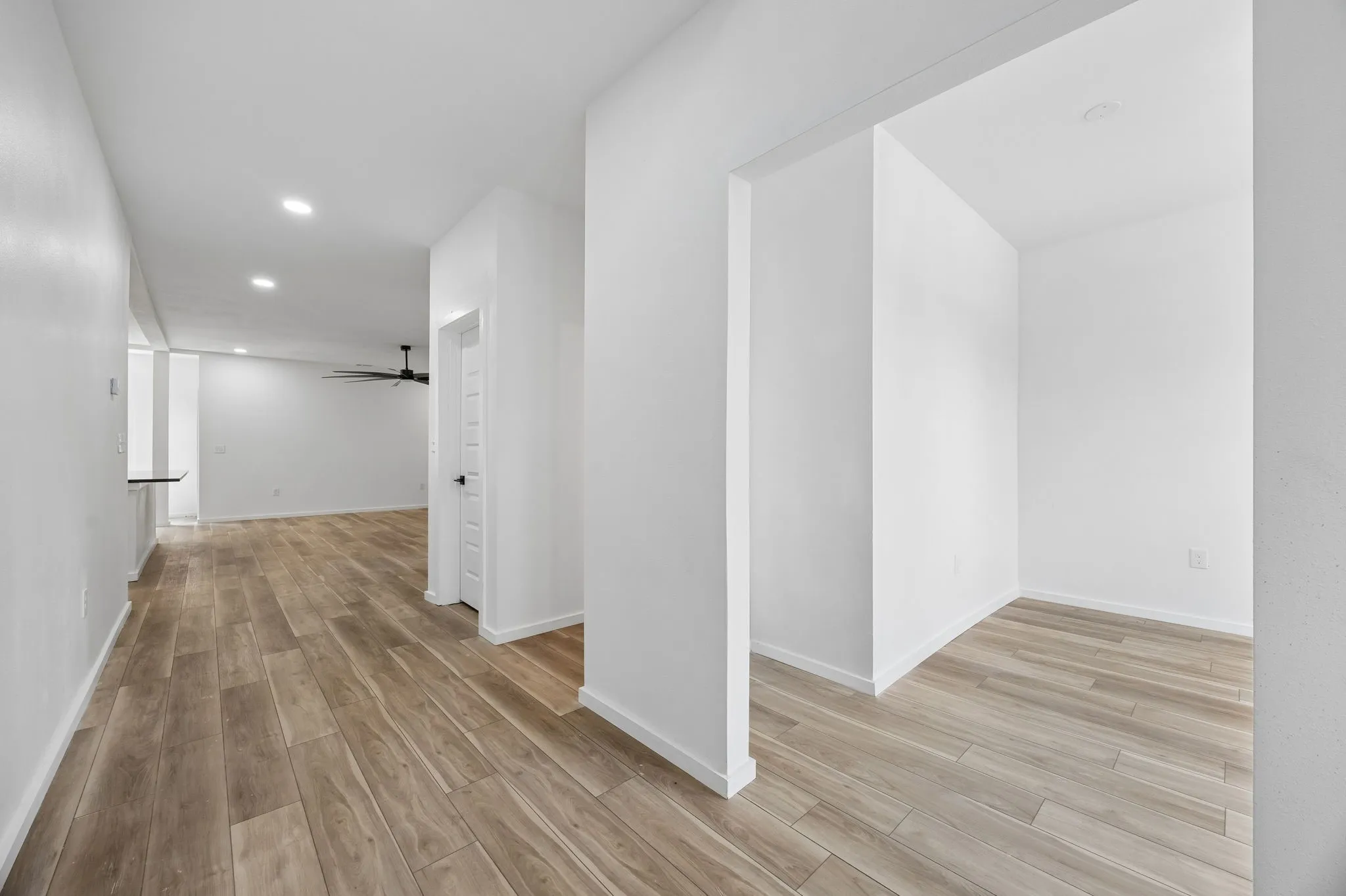 Single Family Residence For Sale in Dallas County , 1011 S Waverly Drive, Dallas, Texas 75208, 5 Bedroom, 4 Bathroom, Garage spaces, 3,506 Sqft, built in 2022, New Construction - Complete, mls#21256071, Real Estate Agent in Dallas, Homes For Sale in Dallas county, Homes For Sale in Dallas, Realtor in Dallas Texas, Real Estate Brokerage Independent Realty Texas, Luminita Cordes Realtor